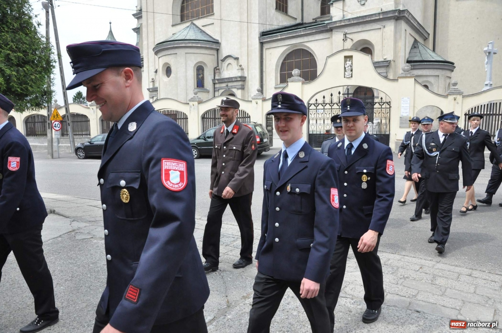 Zdjęcie w galerii na portalu naszraciborz.pl: Radość, łzy i wzruszenie. Strażacy z Krzanowic świętowali 130-lecie i żegnali swojego kapelana [FOTO i WIDEO] wiadomości z regionu