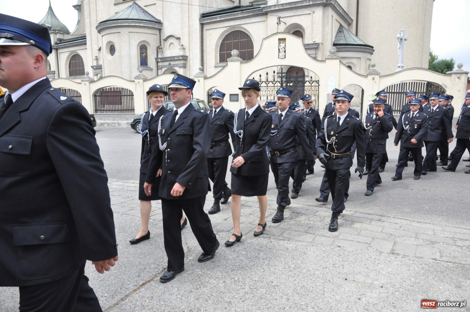 Zdjęcie w galerii na portalu naszraciborz.pl: Radość, łzy i wzruszenie. Strażacy z Krzanowic świętowali 130-lecie i żegnali swojego kapelana [FOTO i WIDEO] wiadomości z regionu