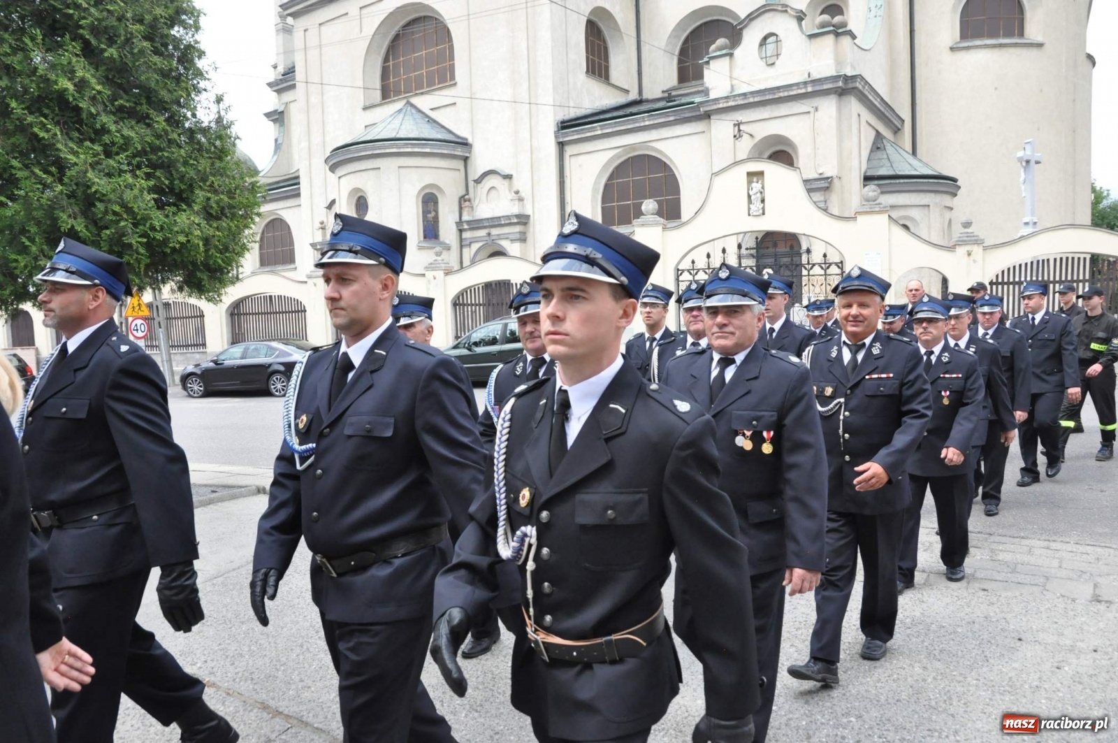 Zdjęcie w galerii na portalu naszraciborz.pl: Radość, łzy i wzruszenie. Strażacy z Krzanowic świętowali 130-lecie i żegnali swojego kapelana [FOTO i WIDEO] wiadomości z regionu