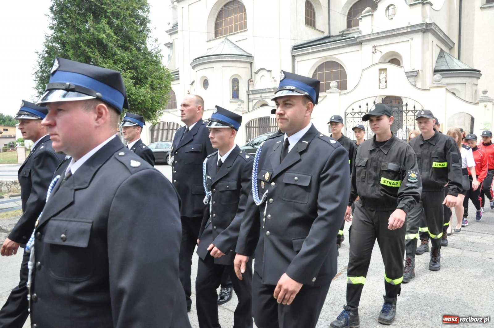 Zdjęcie w galerii na portalu naszraciborz.pl: Radość, łzy i wzruszenie. Strażacy z Krzanowic świętowali 130-lecie i żegnali swojego kapelana [FOTO i WIDEO] wiadomości z regionu