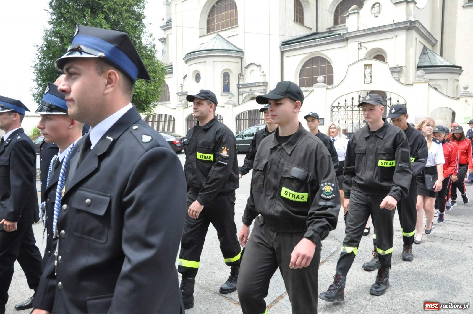 Zdjęcie w galerii na portalu naszraciborz.pl: Radość, łzy i wzruszenie. Strażacy z Krzanowic świętowali 130-lecie i żegnali swojego kapelana [FOTO i WIDEO] wiadomości z regionu