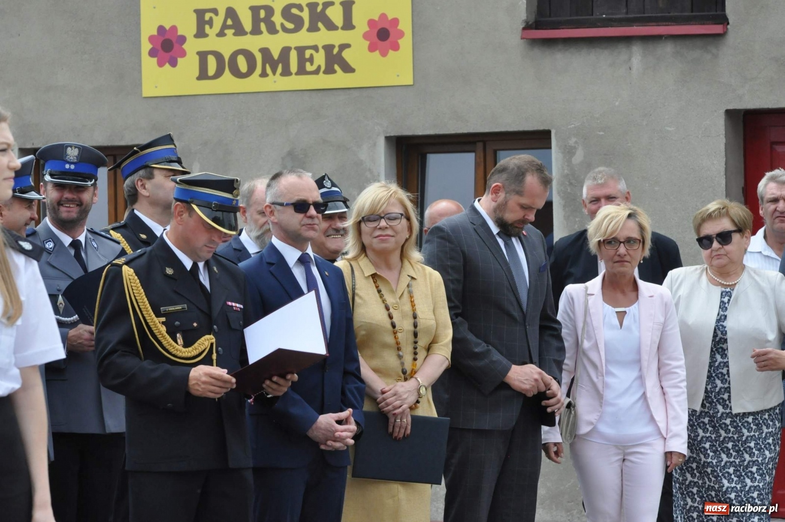 Zdjęcie w galerii na portalu naszraciborz.pl: Radość, łzy i wzruszenie. Strażacy z Krzanowic świętowali 130-lecie i żegnali swojego kapelana [FOTO i WIDEO] wiadomości z regionu