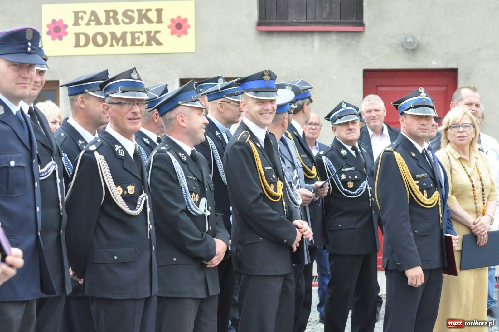 Zdjęcie w galerii na portalu naszraciborz.pl: Radość, łzy i wzruszenie. Strażacy z Krzanowic świętowali 130-lecie i żegnali swojego kapelana [FOTO i WIDEO] wiadomości z regionu