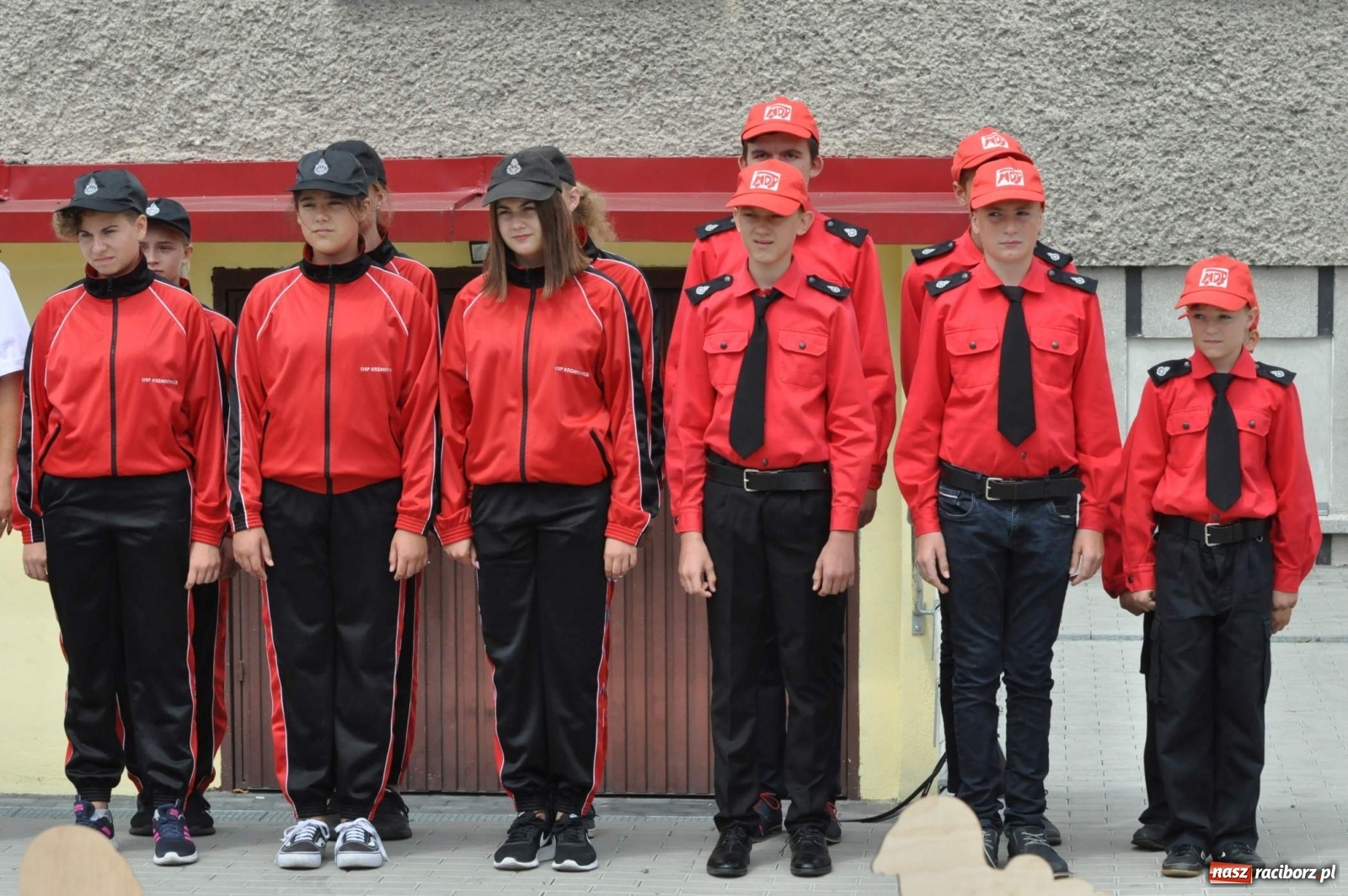 Zdjęcie w galerii na portalu naszraciborz.pl: Radość, łzy i wzruszenie. Strażacy z Krzanowic świętowali 130-lecie i żegnali swojego kapelana [FOTO i WIDEO] wiadomości z regionu