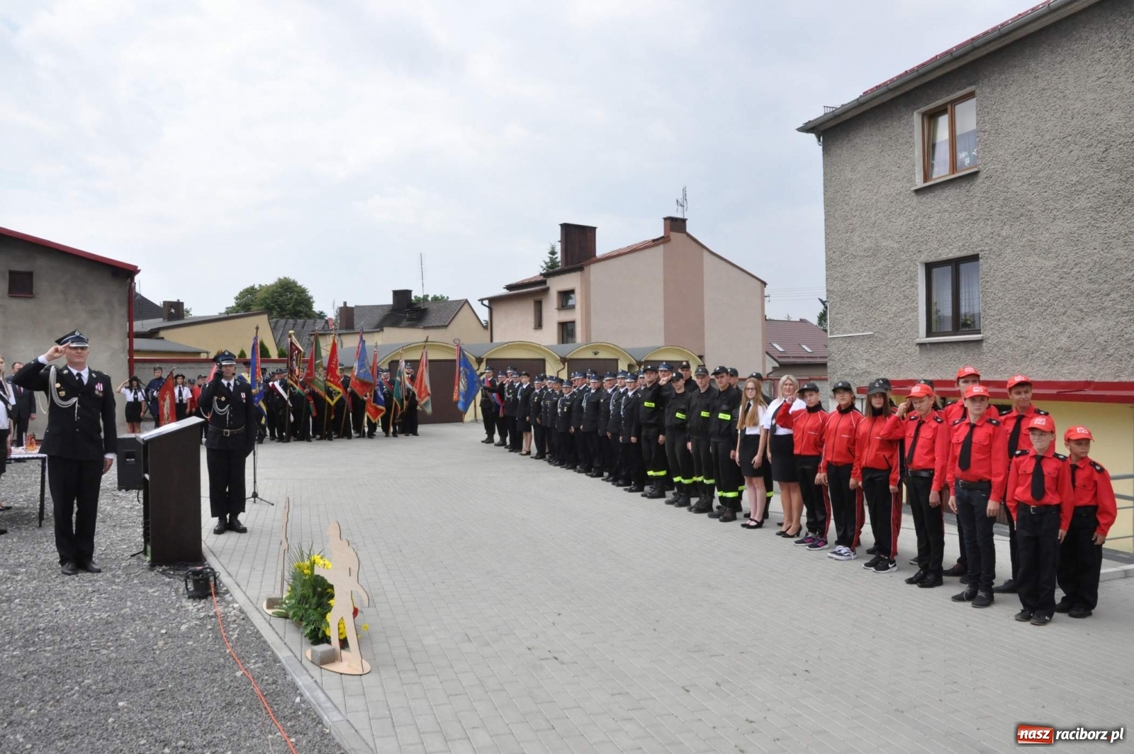 Zdjęcie w galerii na portalu naszraciborz.pl: Radość, łzy i wzruszenie. Strażacy z Krzanowic świętowali 130-lecie i żegnali swojego kapelana [FOTO i WIDEO] wiadomości z regionu