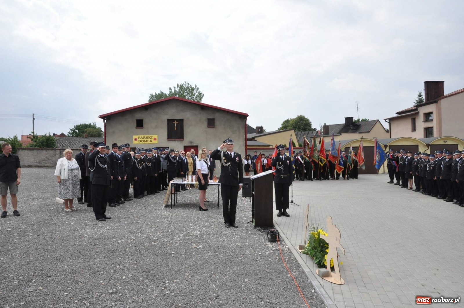 Zdjęcie w galerii na portalu naszraciborz.pl: Radość, łzy i wzruszenie. Strażacy z Krzanowic świętowali 130-lecie i żegnali swojego kapelana [FOTO i WIDEO] wiadomości z regionu