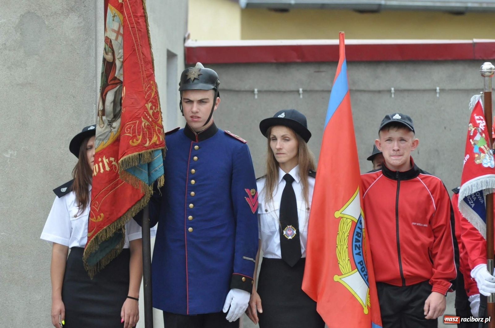Zdjęcie w galerii na portalu naszraciborz.pl: Radość, łzy i wzruszenie. Strażacy z Krzanowic świętowali 130-lecie i żegnali swojego kapelana [FOTO i WIDEO] wiadomości z regionu