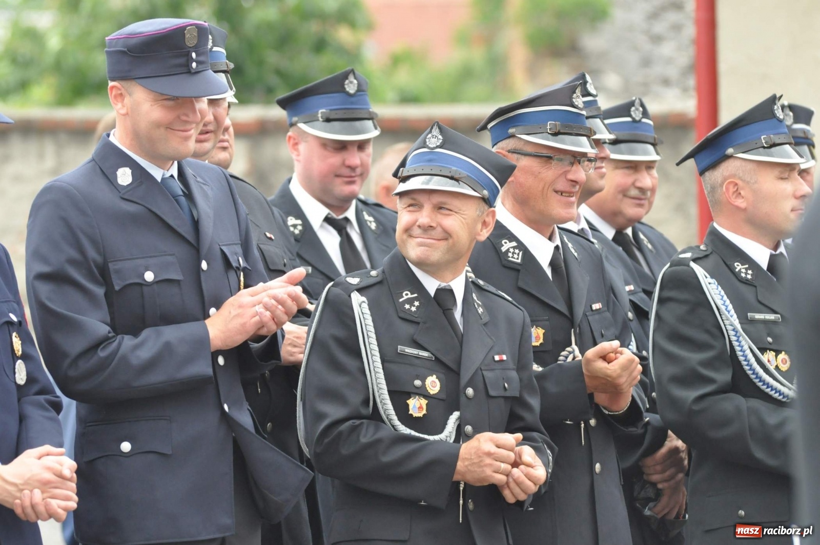 Zdjęcie w galerii na portalu naszraciborz.pl: Radość, łzy i wzruszenie. Strażacy z Krzanowic świętowali 130-lecie i żegnali swojego kapelana [FOTO i WIDEO] wiadomości z regionu