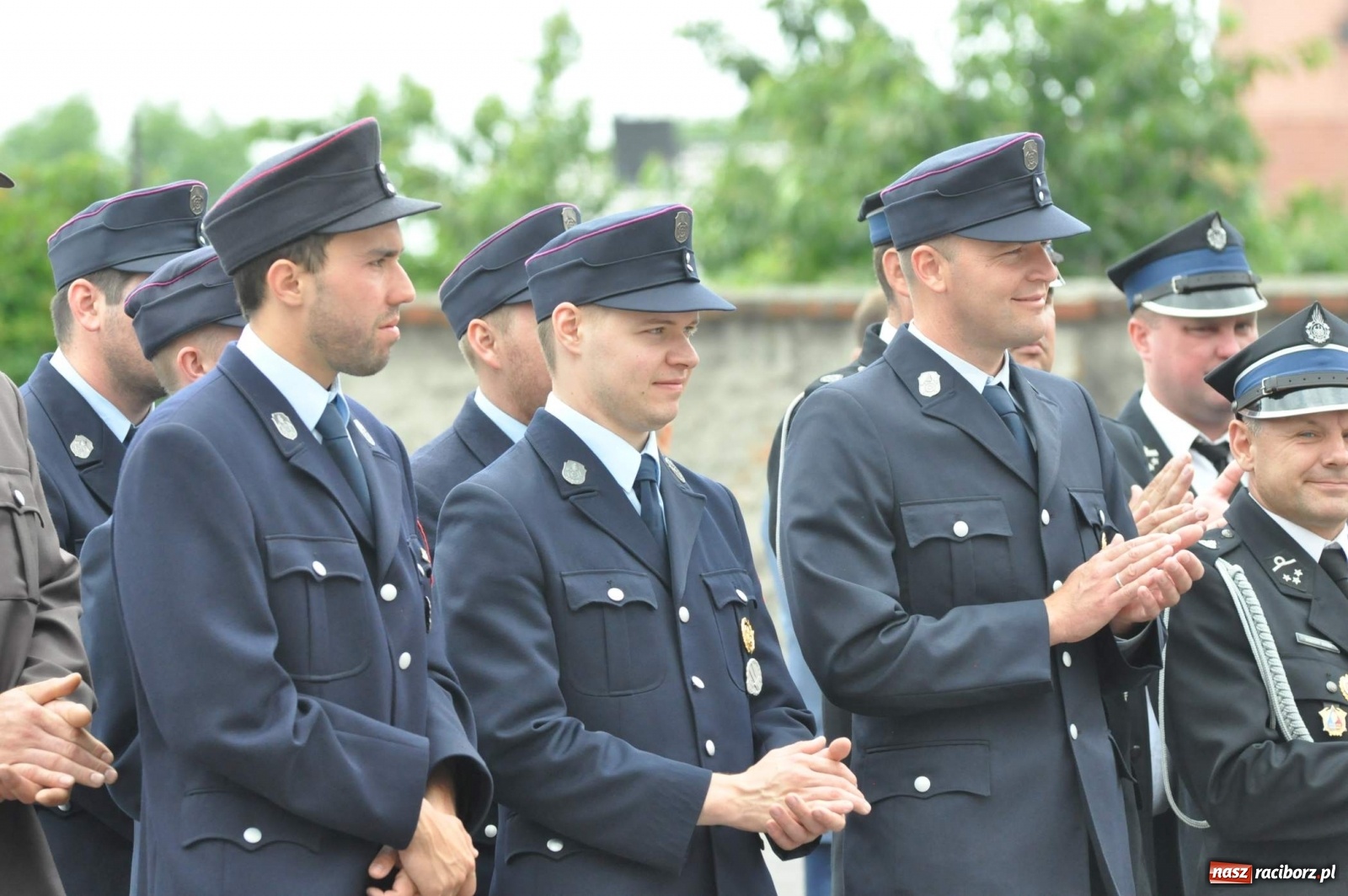 Zdjęcie w galerii na portalu naszraciborz.pl: Radość, łzy i wzruszenie. Strażacy z Krzanowic świętowali 130-lecie i żegnali swojego kapelana [FOTO i WIDEO] wiadomości z regionu