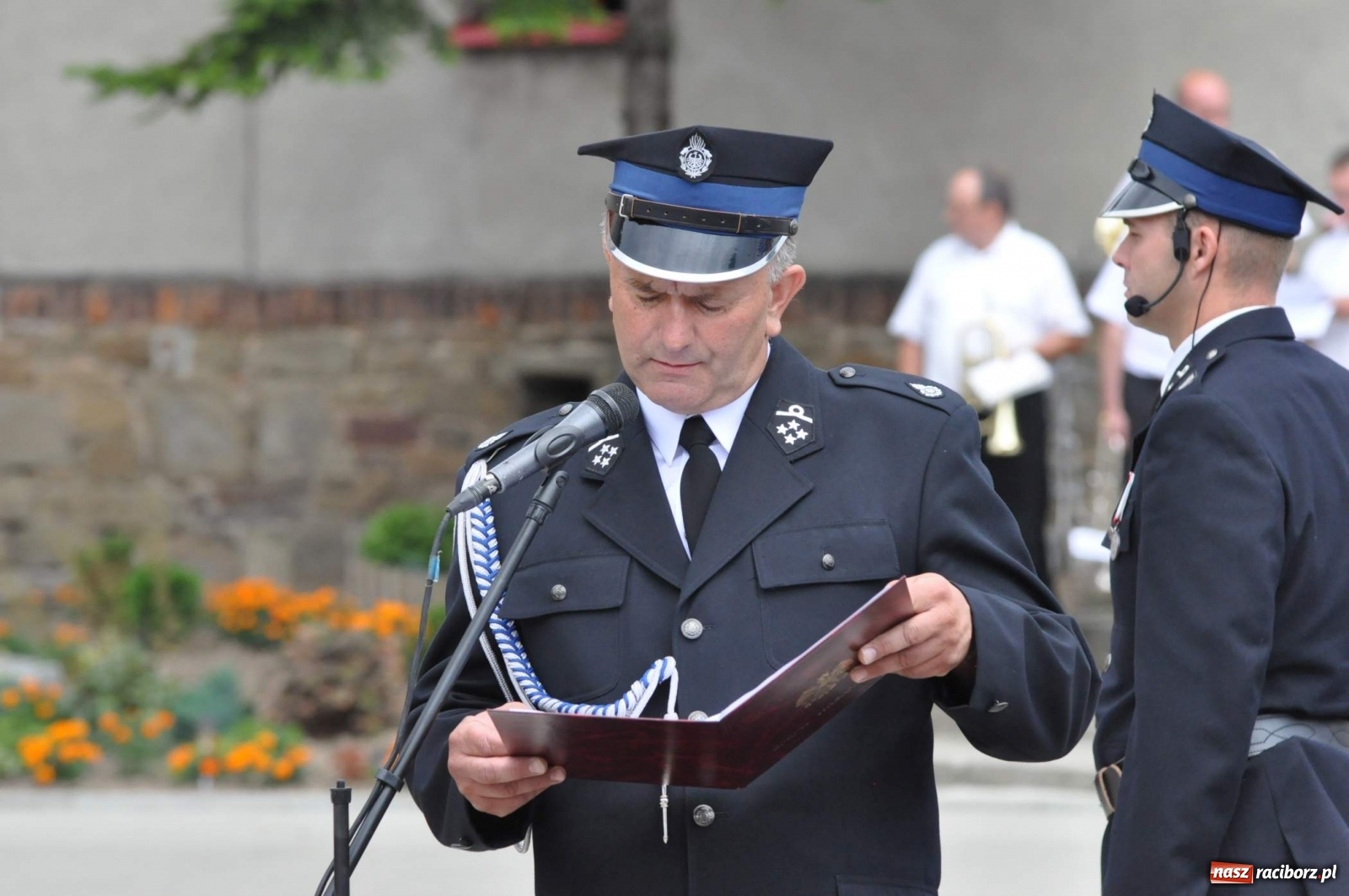 Zdjęcie w galerii na portalu naszraciborz.pl: Radość, łzy i wzruszenie. Strażacy z Krzanowic świętowali 130-lecie i żegnali swojego kapelana [FOTO i WIDEO] wiadomości z regionu