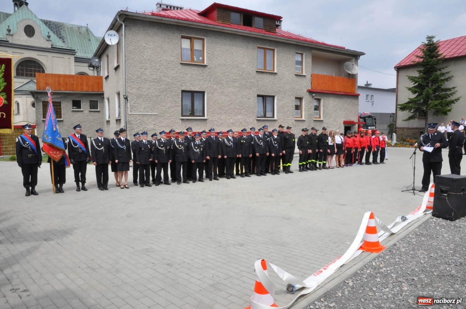 Zdjęcie w galerii na portalu naszraciborz.pl: Radość, łzy i wzruszenie. Strażacy z Krzanowic świętowali 130-lecie i żegnali swojego kapelana [FOTO i WIDEO] wiadomości z regionu