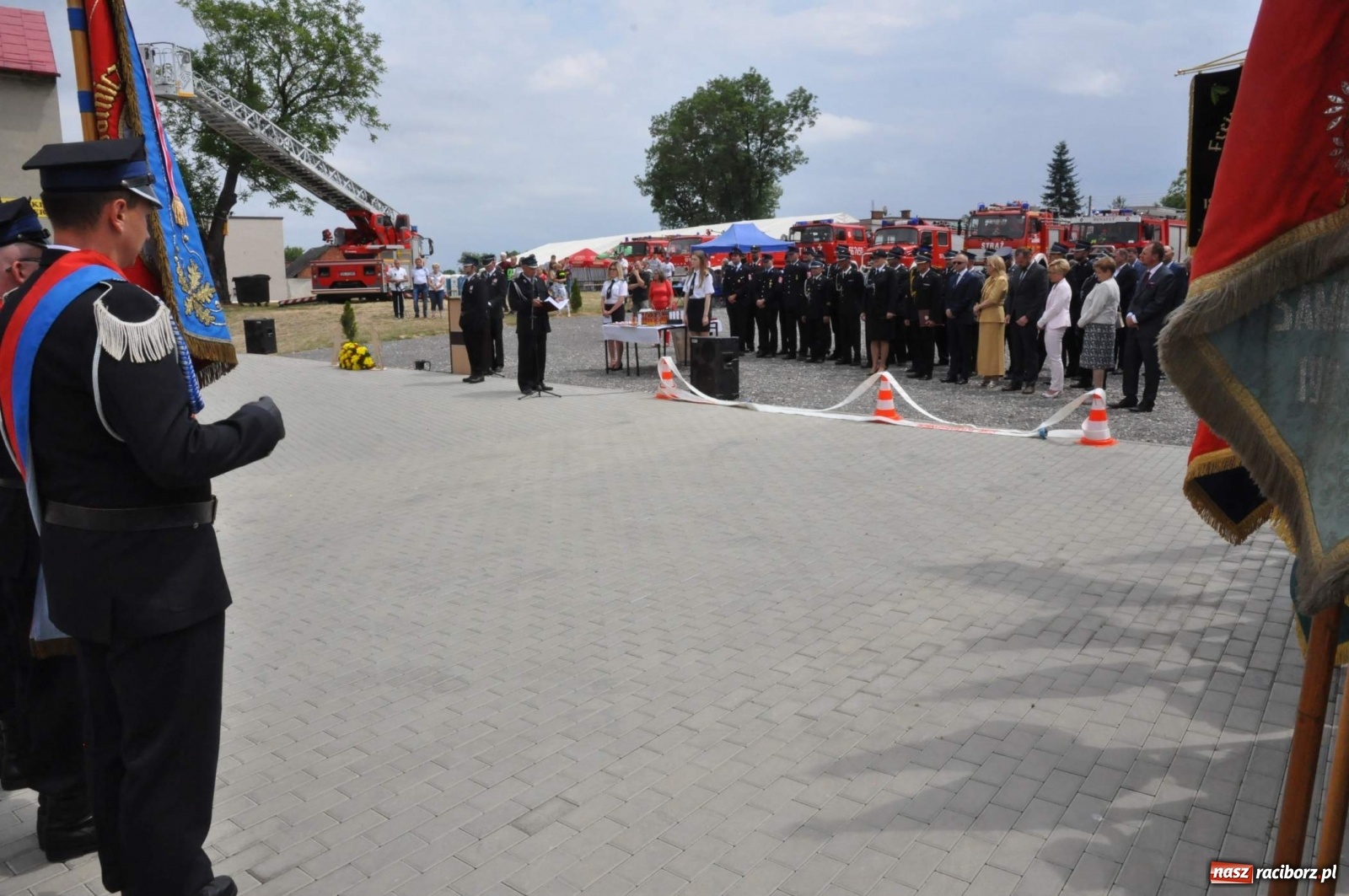 Zdjęcie w galerii na portalu naszraciborz.pl: Radość, łzy i wzruszenie. Strażacy z Krzanowic świętowali 130-lecie i żegnali swojego kapelana [FOTO i WIDEO] wiadomości z regionu