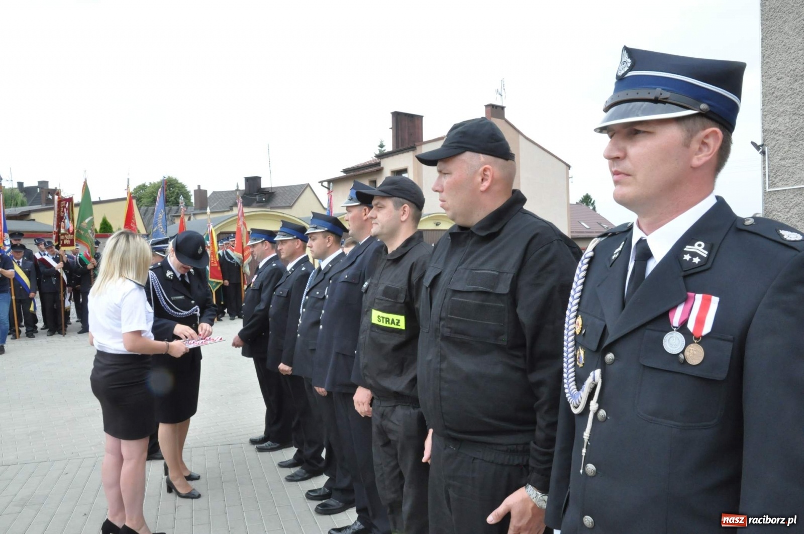 Zdjęcie w galerii na portalu naszraciborz.pl: Radość, łzy i wzruszenie. Strażacy z Krzanowic świętowali 130-lecie i żegnali swojego kapelana [FOTO i WIDEO] wiadomości z regionu