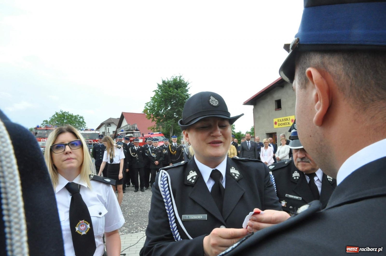 Zdjęcie w galerii na portalu naszraciborz.pl: Radość, łzy i wzruszenie. Strażacy z Krzanowic świętowali 130-lecie i żegnali swojego kapelana [FOTO i WIDEO] wiadomości z regionu