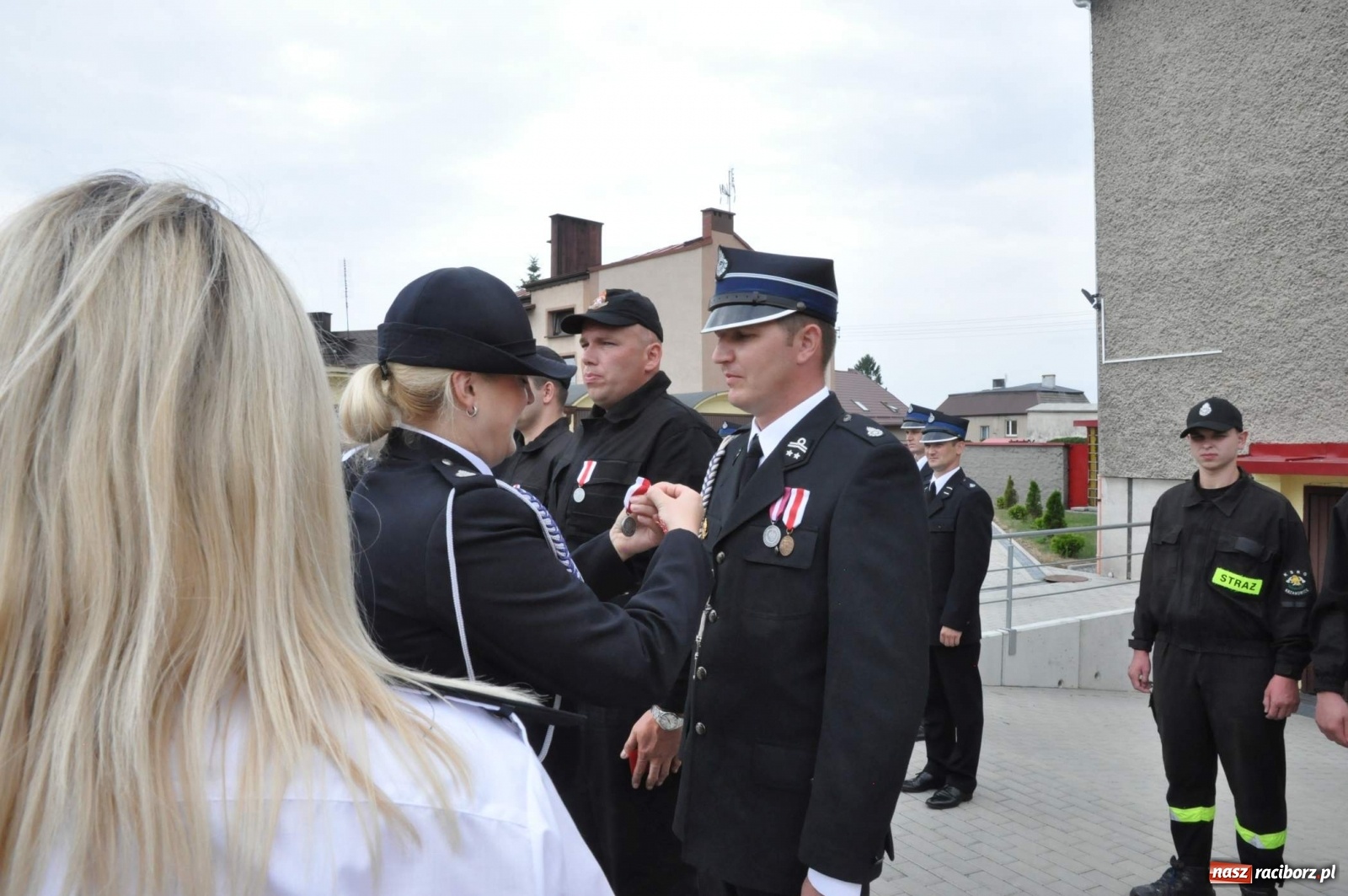 Zdjęcie w galerii na portalu naszraciborz.pl: Radość, łzy i wzruszenie. Strażacy z Krzanowic świętowali 130-lecie i żegnali swojego kapelana [FOTO i WIDEO] wiadomości z regionu