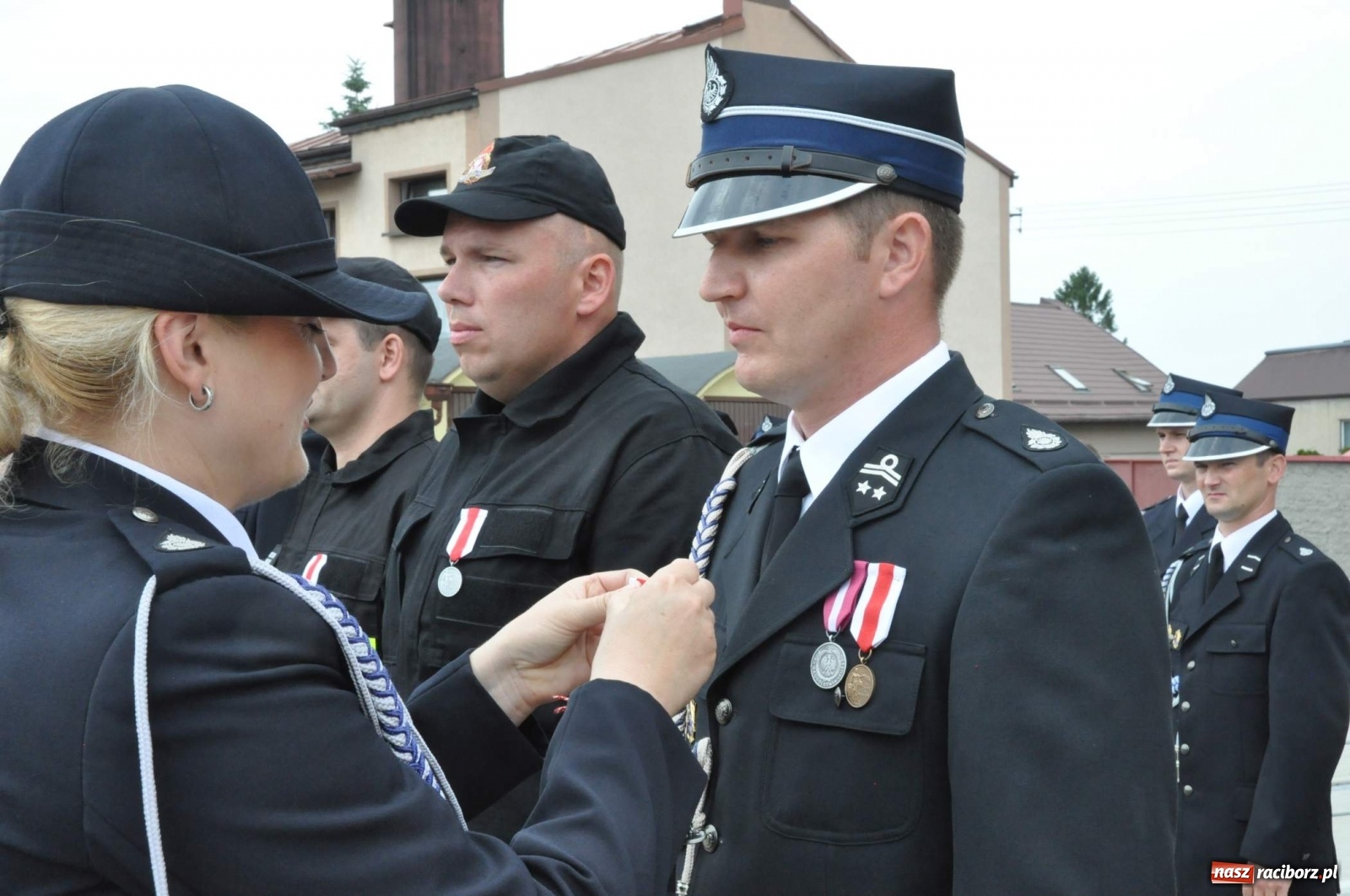 Zdjęcie w galerii na portalu naszraciborz.pl: Radość, łzy i wzruszenie. Strażacy z Krzanowic świętowali 130-lecie i żegnali swojego kapelana [FOTO i WIDEO] wiadomości z regionu