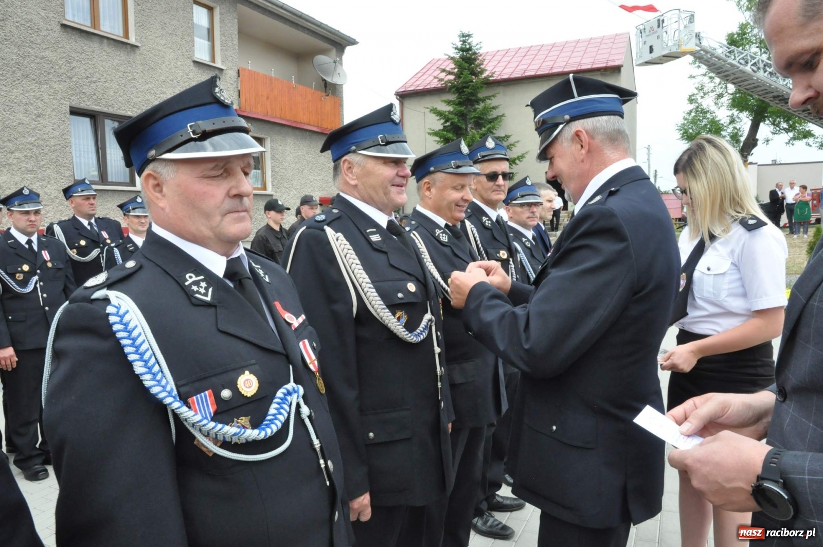 Zdjęcie w galerii na portalu naszraciborz.pl: Radość, łzy i wzruszenie. Strażacy z Krzanowic świętowali 130-lecie i żegnali swojego kapelana [FOTO i WIDEO] wiadomości z regionu
