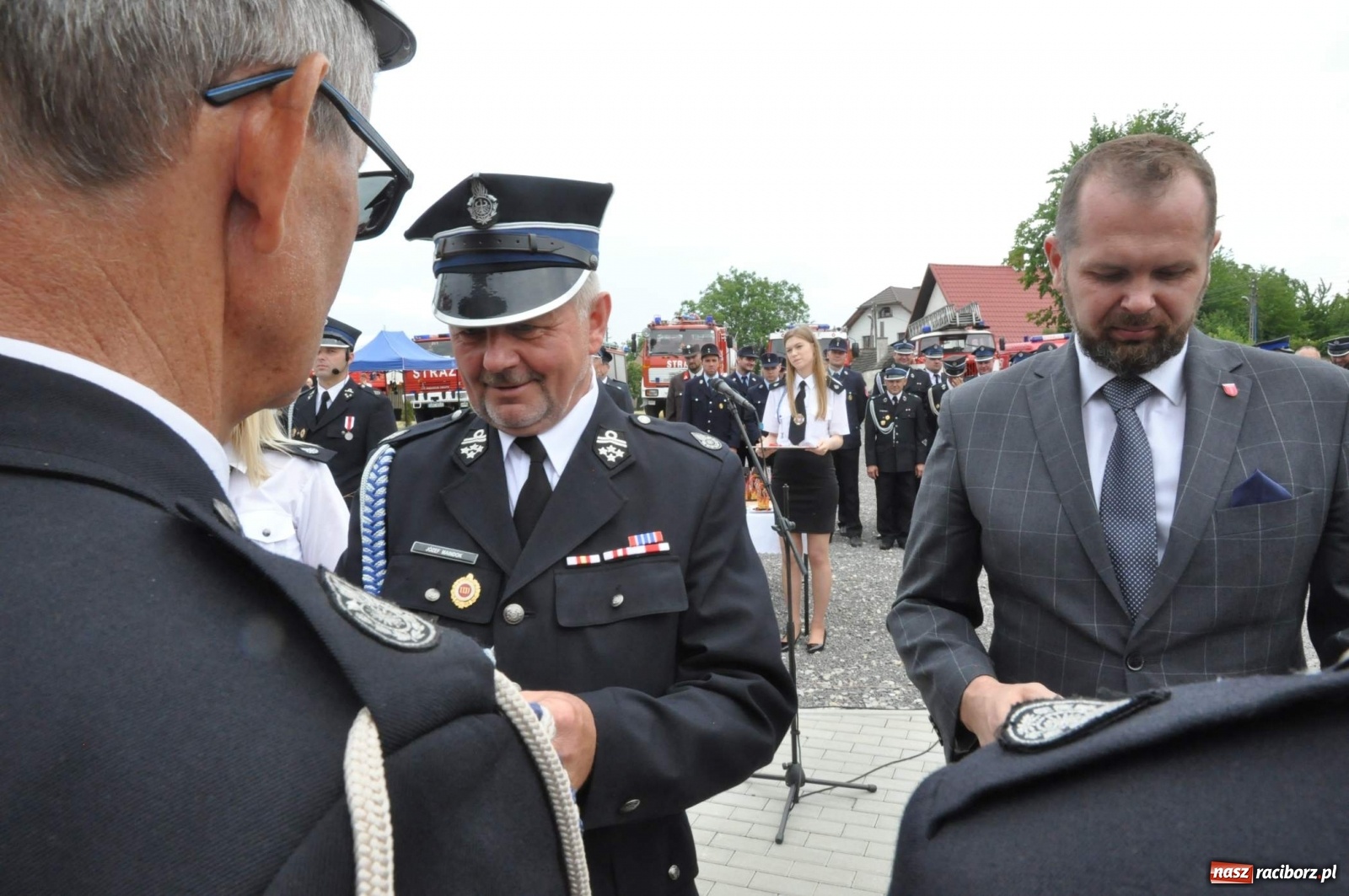 Zdjęcie w galerii na portalu naszraciborz.pl: Radość, łzy i wzruszenie. Strażacy z Krzanowic świętowali 130-lecie i żegnali swojego kapelana [FOTO i WIDEO] wiadomości z regionu