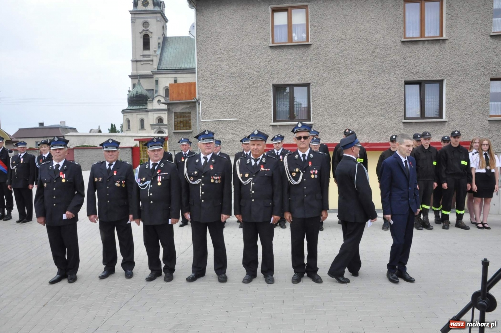 Zdjęcie w galerii na portalu naszraciborz.pl: Radość, łzy i wzruszenie. Strażacy z Krzanowic świętowali 130-lecie i żegnali swojego kapelana [FOTO i WIDEO] wiadomości z regionu