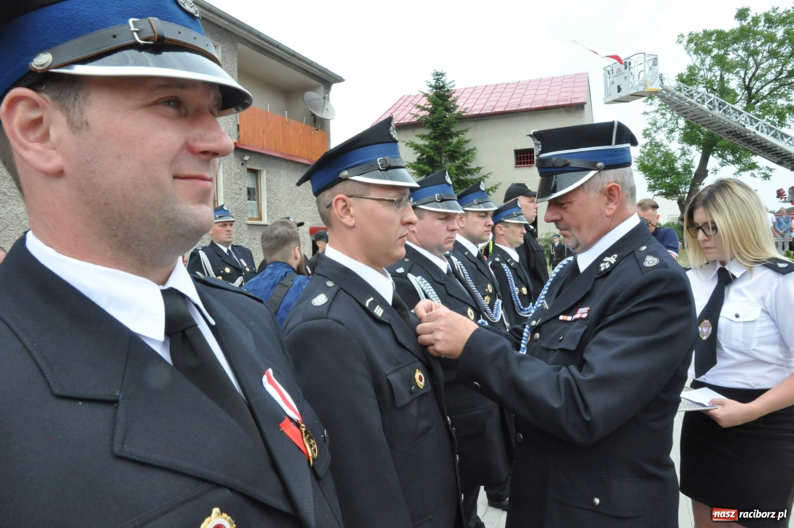 Zdjęcie w galerii na portalu naszraciborz.pl: Radość, łzy i wzruszenie. Strażacy z Krzanowic świętowali 130-lecie i żegnali swojego kapelana [FOTO i WIDEO] wiadomości z regionu