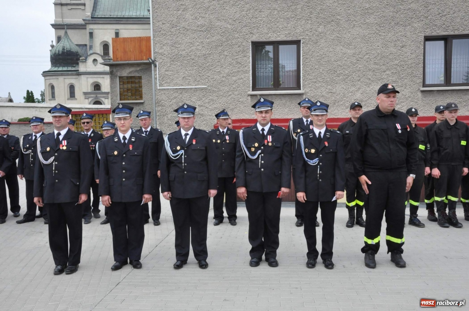 Zdjęcie w galerii na portalu naszraciborz.pl: Radość, łzy i wzruszenie. Strażacy z Krzanowic świętowali 130-lecie i żegnali swojego kapelana [FOTO i WIDEO] wiadomości z regionu