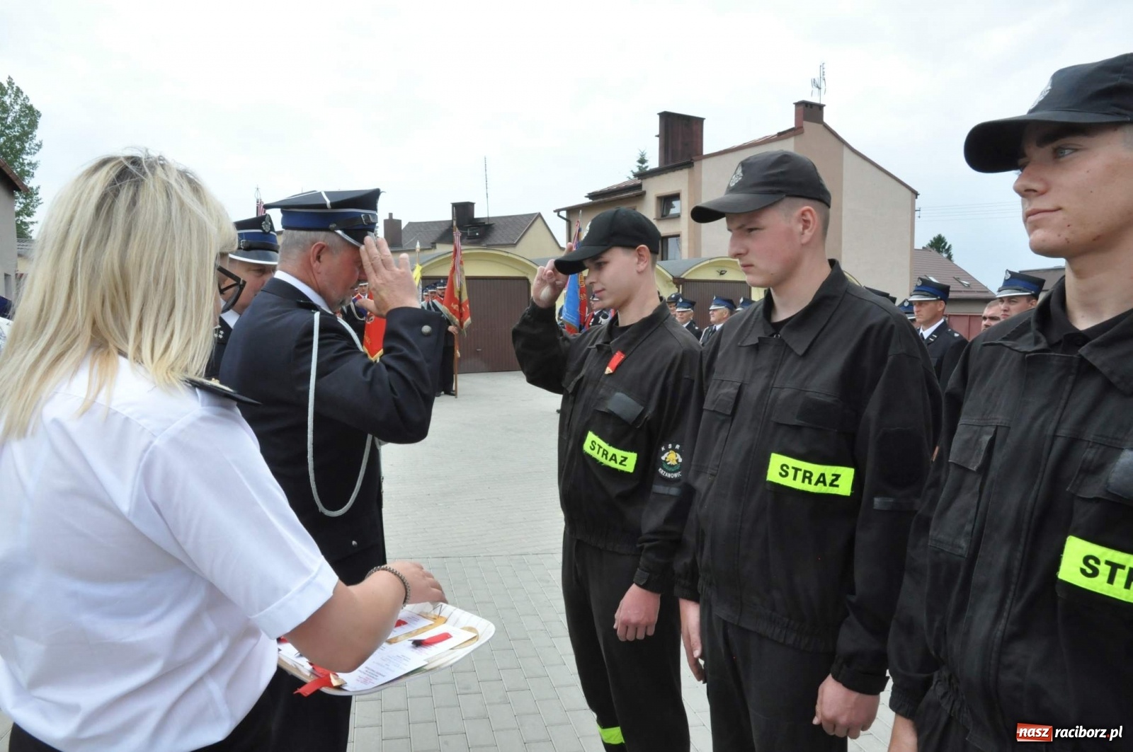Zdjęcie w galerii na portalu naszraciborz.pl: Radość, łzy i wzruszenie. Strażacy z Krzanowic świętowali 130-lecie i żegnali swojego kapelana [FOTO i WIDEO] wiadomości z regionu