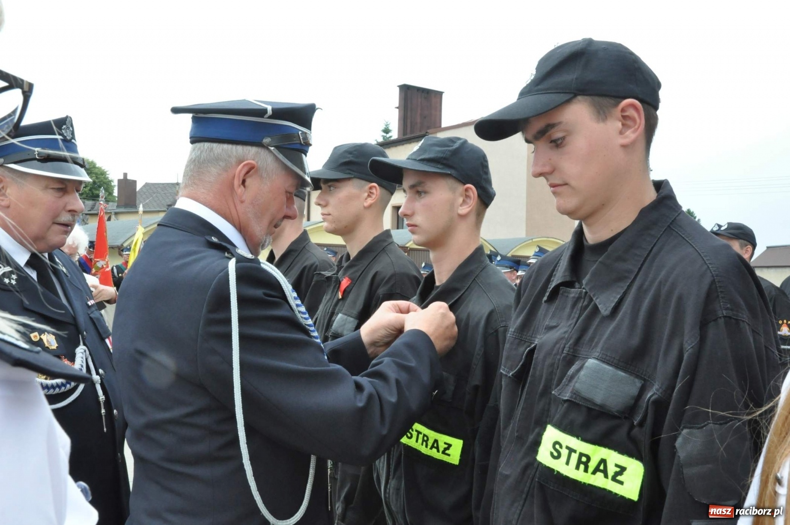 Zdjęcie w galerii na portalu naszraciborz.pl: Radość, łzy i wzruszenie. Strażacy z Krzanowic świętowali 130-lecie i żegnali swojego kapelana [FOTO i WIDEO] wiadomości z regionu