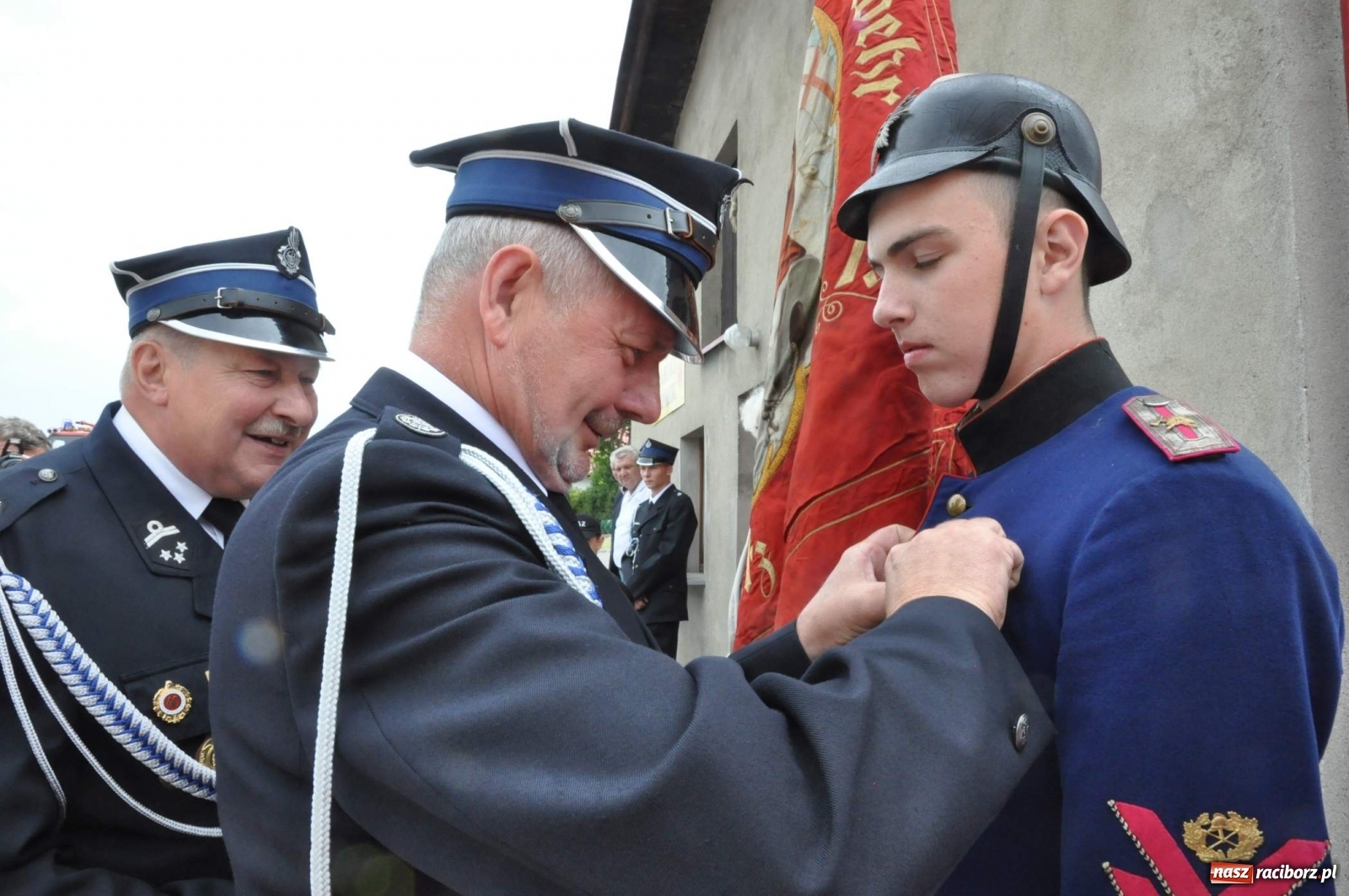 Zdjęcie w galerii na portalu naszraciborz.pl: Radość, łzy i wzruszenie. Strażacy z Krzanowic świętowali 130-lecie i żegnali swojego kapelana [FOTO i WIDEO] wiadomości z regionu