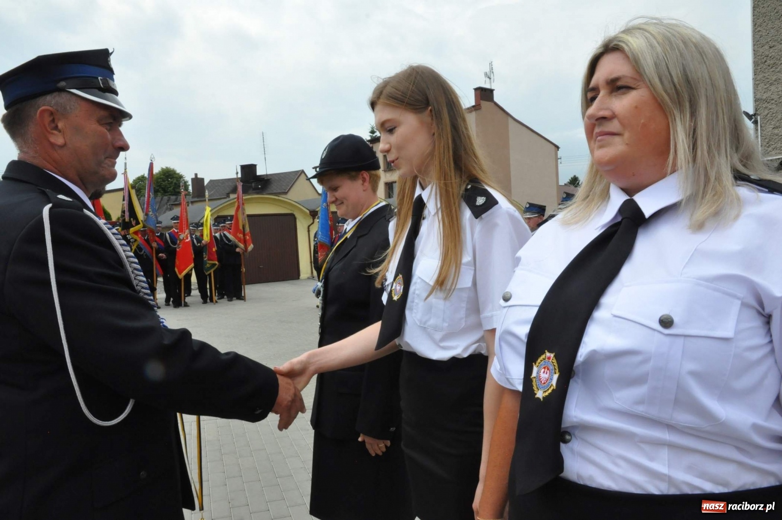 Zdjęcie w galerii na portalu naszraciborz.pl: Radość, łzy i wzruszenie. Strażacy z Krzanowic świętowali 130-lecie i żegnali swojego kapelana [FOTO i WIDEO] wiadomości z regionu