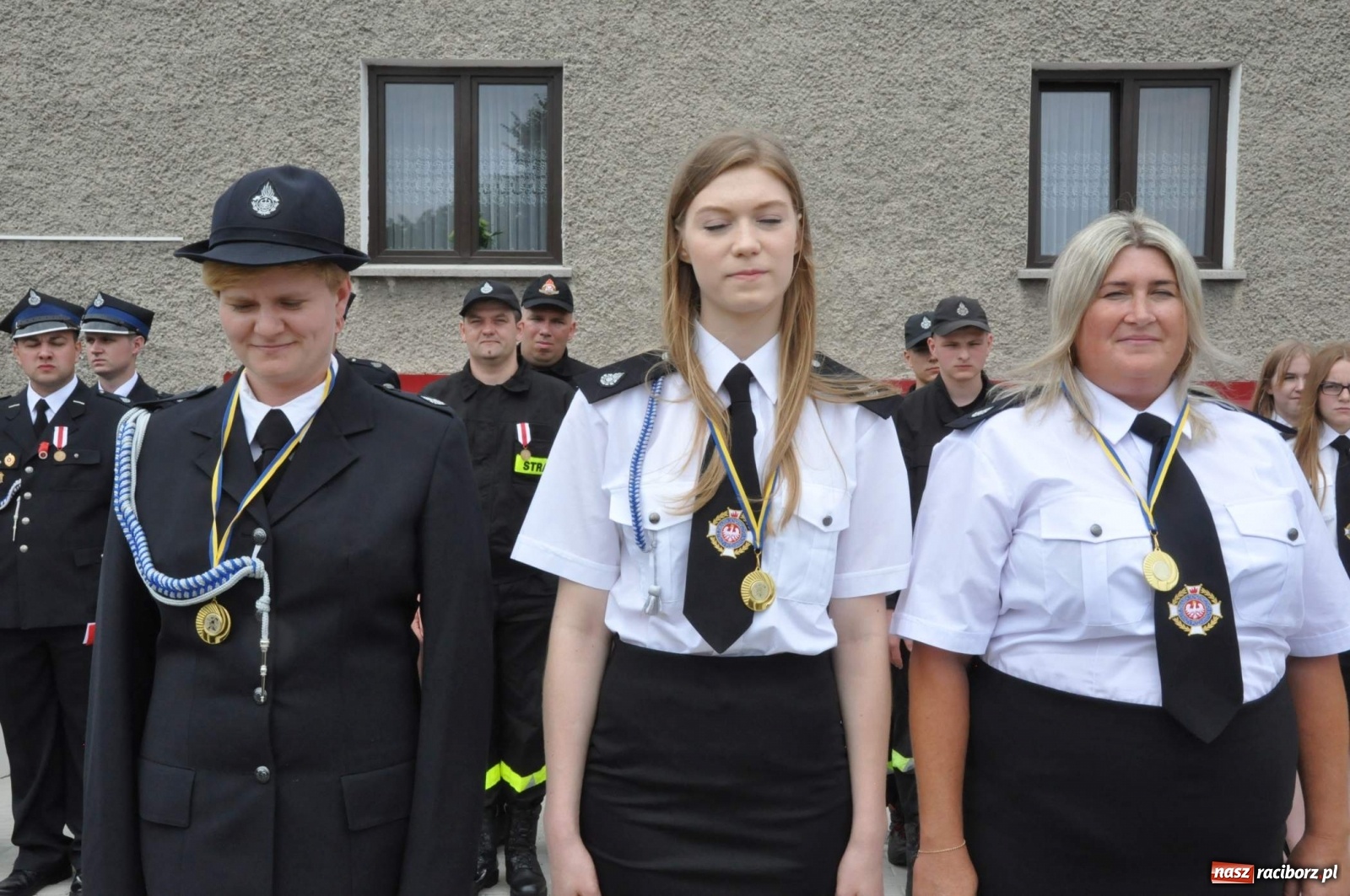 Zdjęcie w galerii na portalu naszraciborz.pl: Radość, łzy i wzruszenie. Strażacy z Krzanowic świętowali 130-lecie i żegnali swojego kapelana [FOTO i WIDEO] wiadomości z regionu