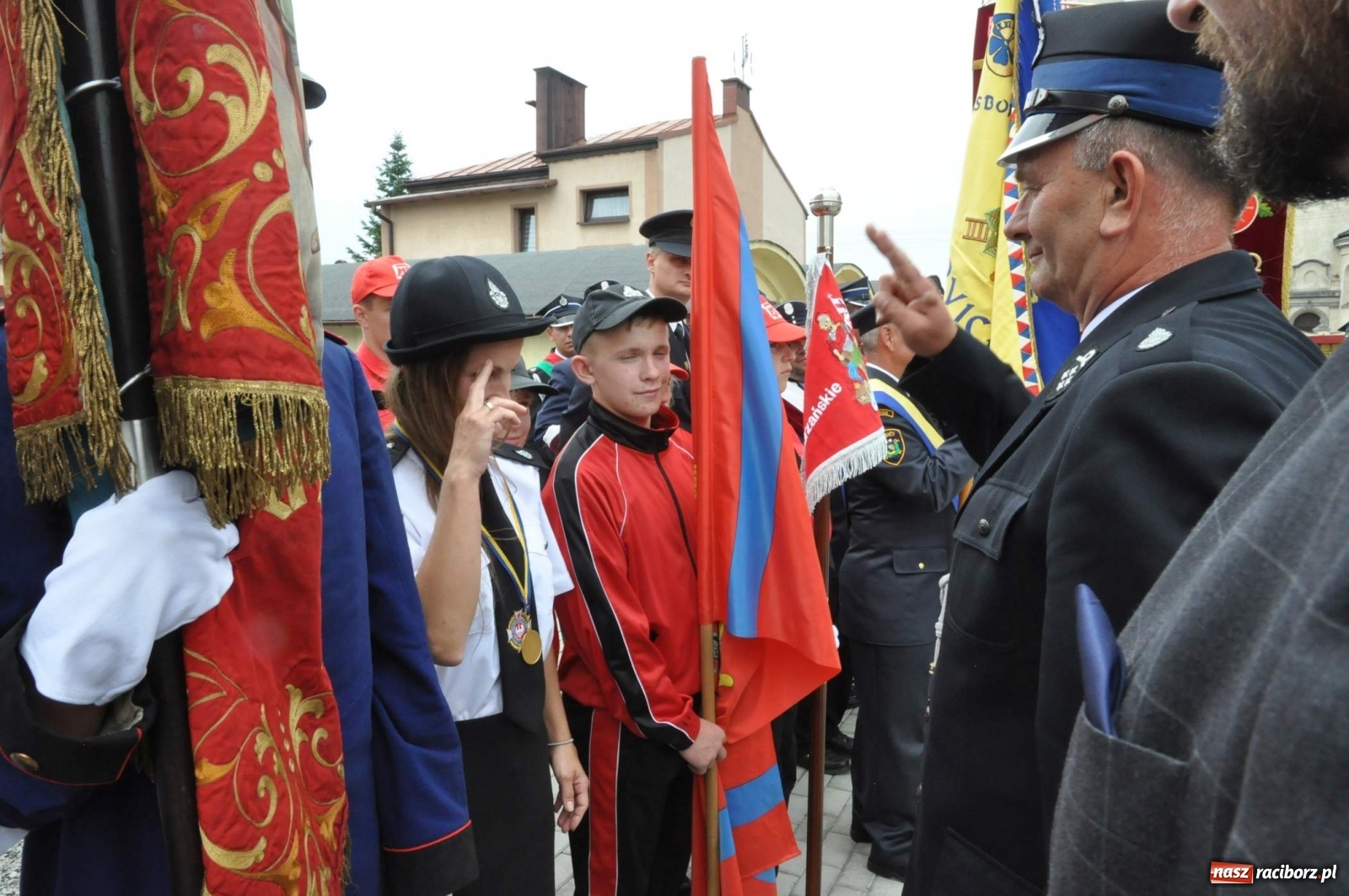 Zdjęcie w galerii na portalu naszraciborz.pl: Radość, łzy i wzruszenie. Strażacy z Krzanowic świętowali 130-lecie i żegnali swojego kapelana [FOTO i WIDEO] wiadomości z regionu