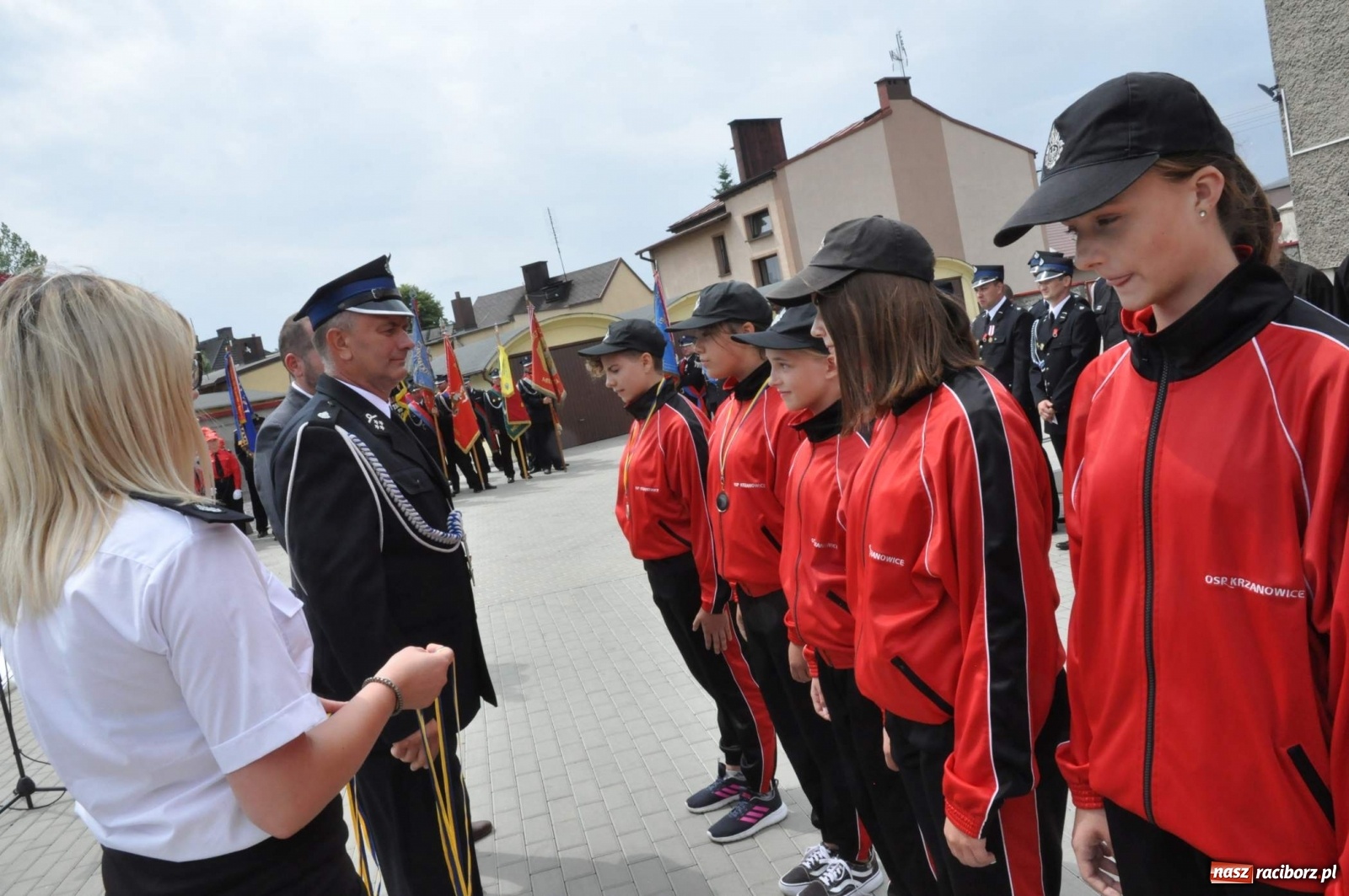 Zdjęcie w galerii na portalu naszraciborz.pl: Radość, łzy i wzruszenie. Strażacy z Krzanowic świętowali 130-lecie i żegnali swojego kapelana [FOTO i WIDEO] wiadomości z regionu