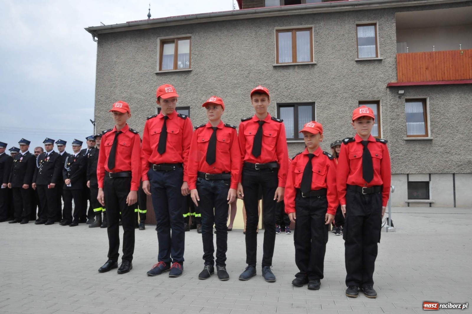 Zdjęcie w galerii na portalu naszraciborz.pl: Radość, łzy i wzruszenie. Strażacy z Krzanowic świętowali 130-lecie i żegnali swojego kapelana [FOTO i WIDEO] wiadomości z regionu