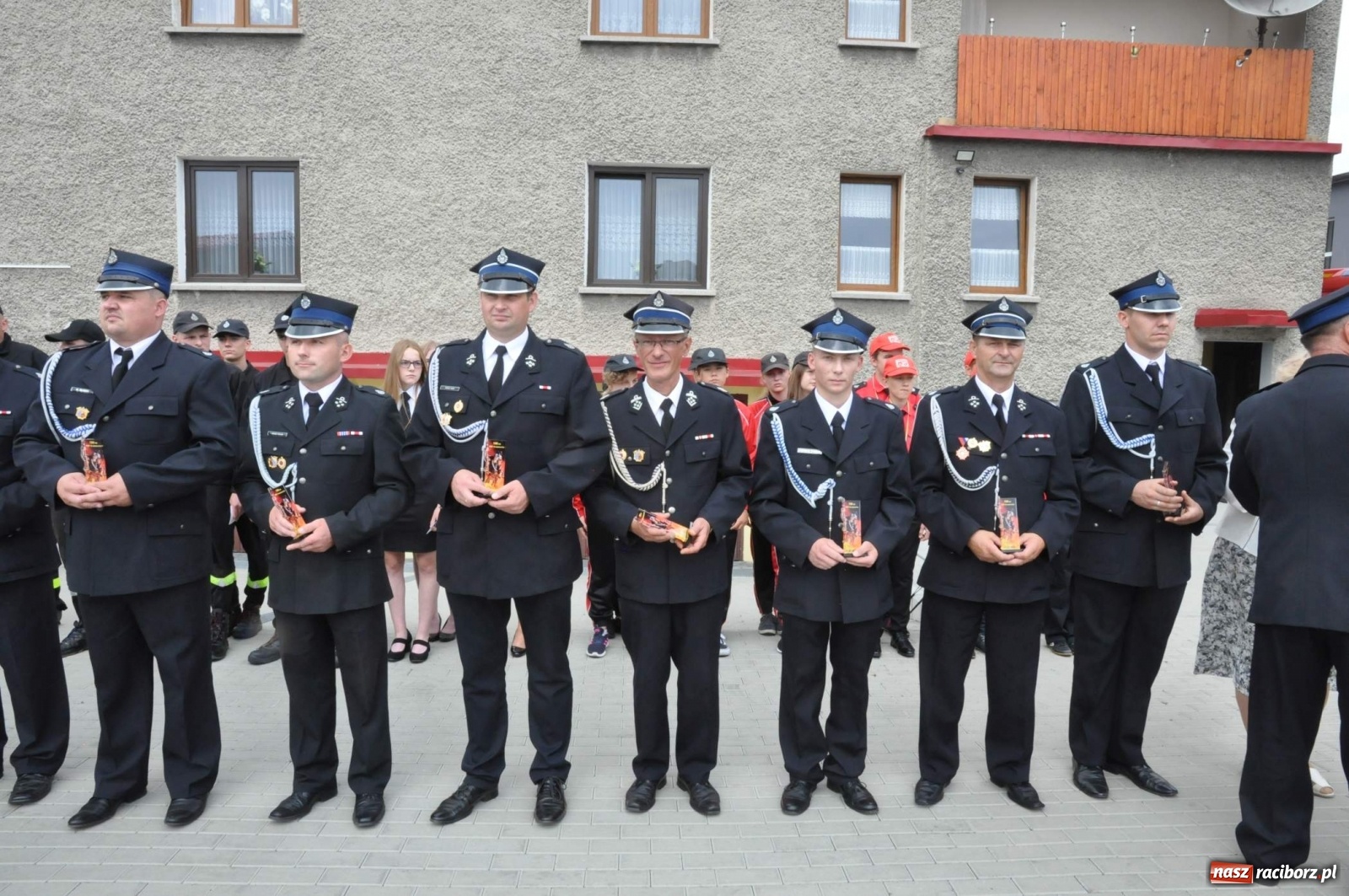 Zdjęcie w galerii na portalu naszraciborz.pl: Radość, łzy i wzruszenie. Strażacy z Krzanowic świętowali 130-lecie i żegnali swojego kapelana [FOTO i WIDEO] wiadomości z regionu
