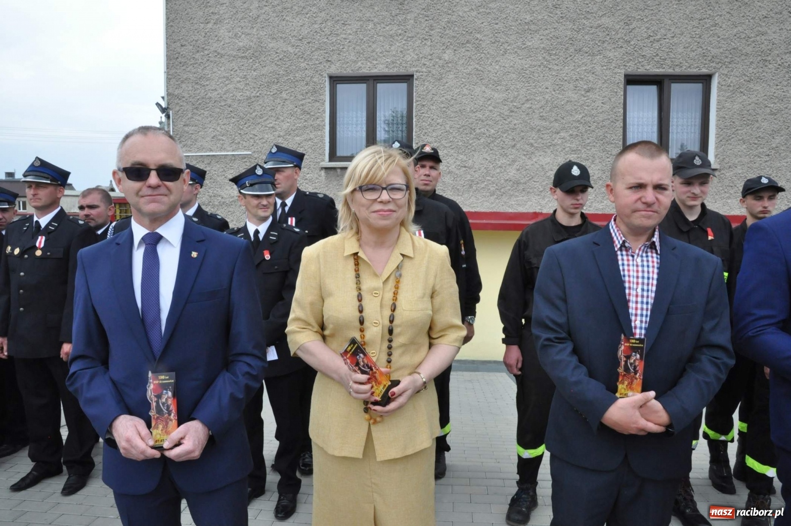 Zdjęcie w galerii na portalu naszraciborz.pl: Radość, łzy i wzruszenie. Strażacy z Krzanowic świętowali 130-lecie i żegnali swojego kapelana [FOTO i WIDEO] wiadomości z regionu