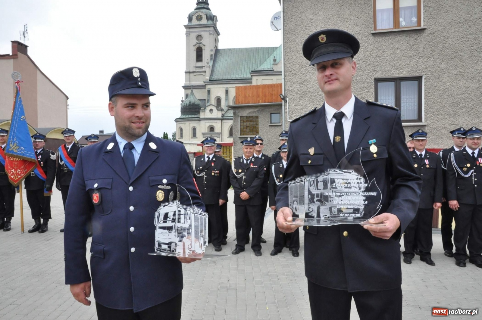 Zdjęcie w galerii na portalu naszraciborz.pl: Radość, łzy i wzruszenie. Strażacy z Krzanowic świętowali 130-lecie i żegnali swojego kapelana [FOTO i WIDEO] wiadomości z regionu