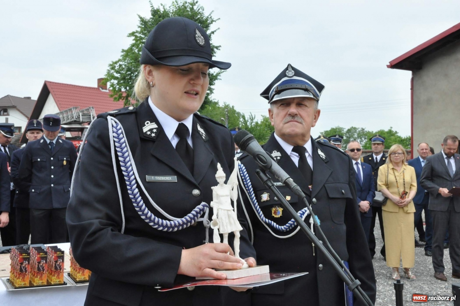 Zdjęcie w galerii na portalu naszraciborz.pl: Radość, łzy i wzruszenie. Strażacy z Krzanowic świętowali 130-lecie i żegnali swojego kapelana [FOTO i WIDEO] wiadomości z regionu