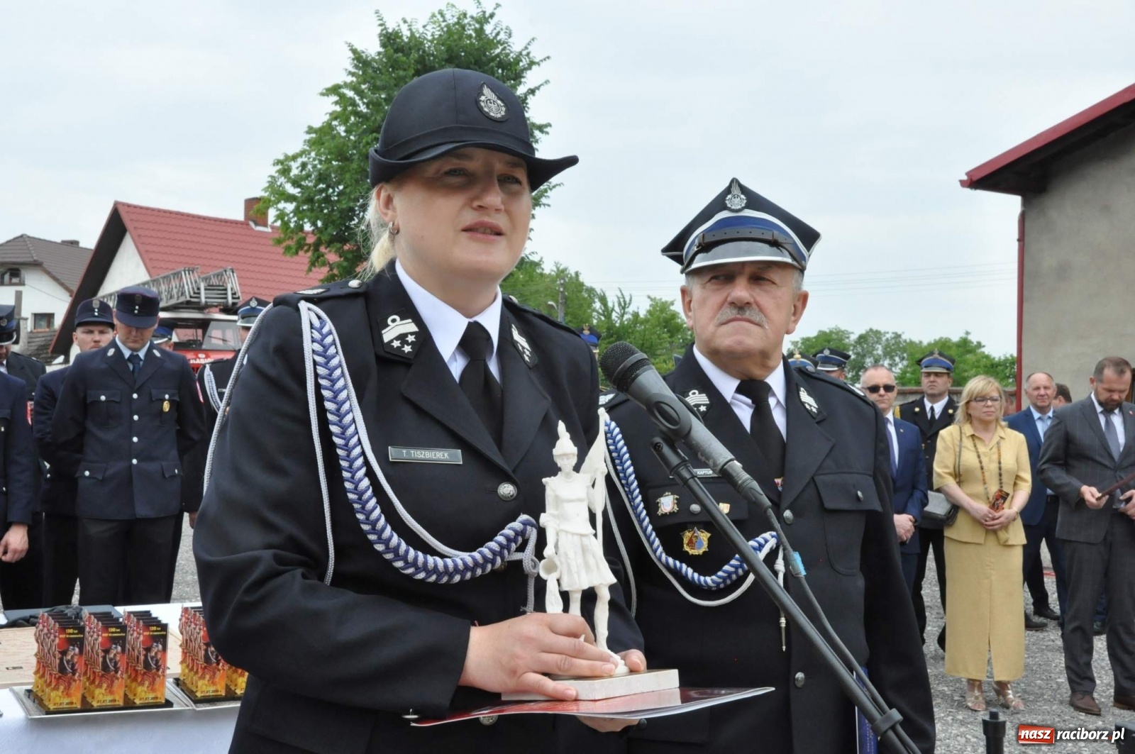 Zdjęcie w galerii na portalu naszraciborz.pl: Radość, łzy i wzruszenie. Strażacy z Krzanowic świętowali 130-lecie i żegnali swojego kapelana [FOTO i WIDEO] wiadomości z regionu