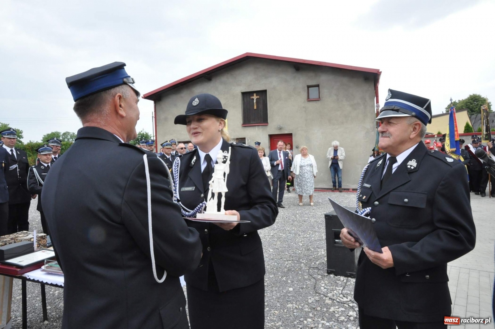 Zdjęcie w galerii na portalu naszraciborz.pl: Radość, łzy i wzruszenie. Strażacy z Krzanowic świętowali 130-lecie i żegnali swojego kapelana [FOTO i WIDEO] wiadomości z regionu
