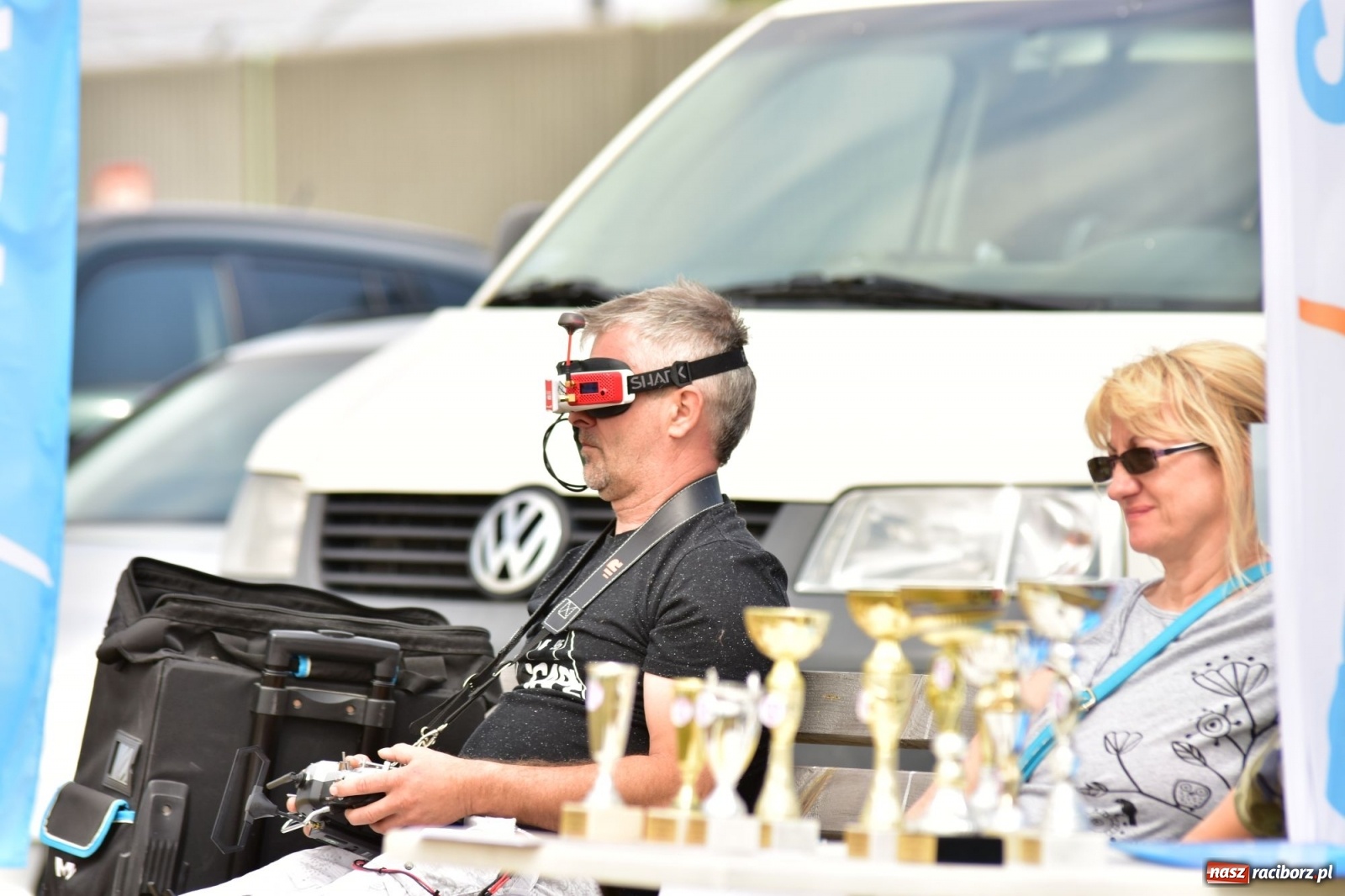 Zdjęcie w galerii na portalu naszraciborz.pl: Papierowe samoloty wzbiły się do nieba [FOTO] wiadomości z regionu