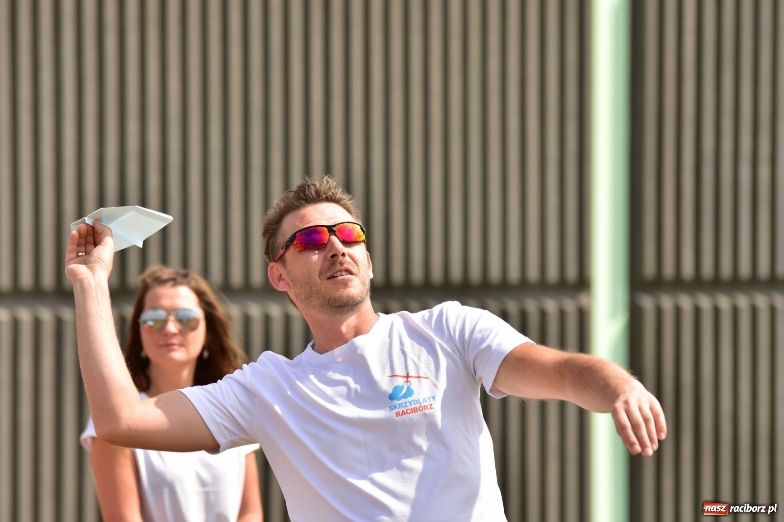 Zdjęcie w galerii na portalu naszraciborz.pl: Papierowe samoloty wzbiły się do nieba [FOTO] wiadomości z regionu