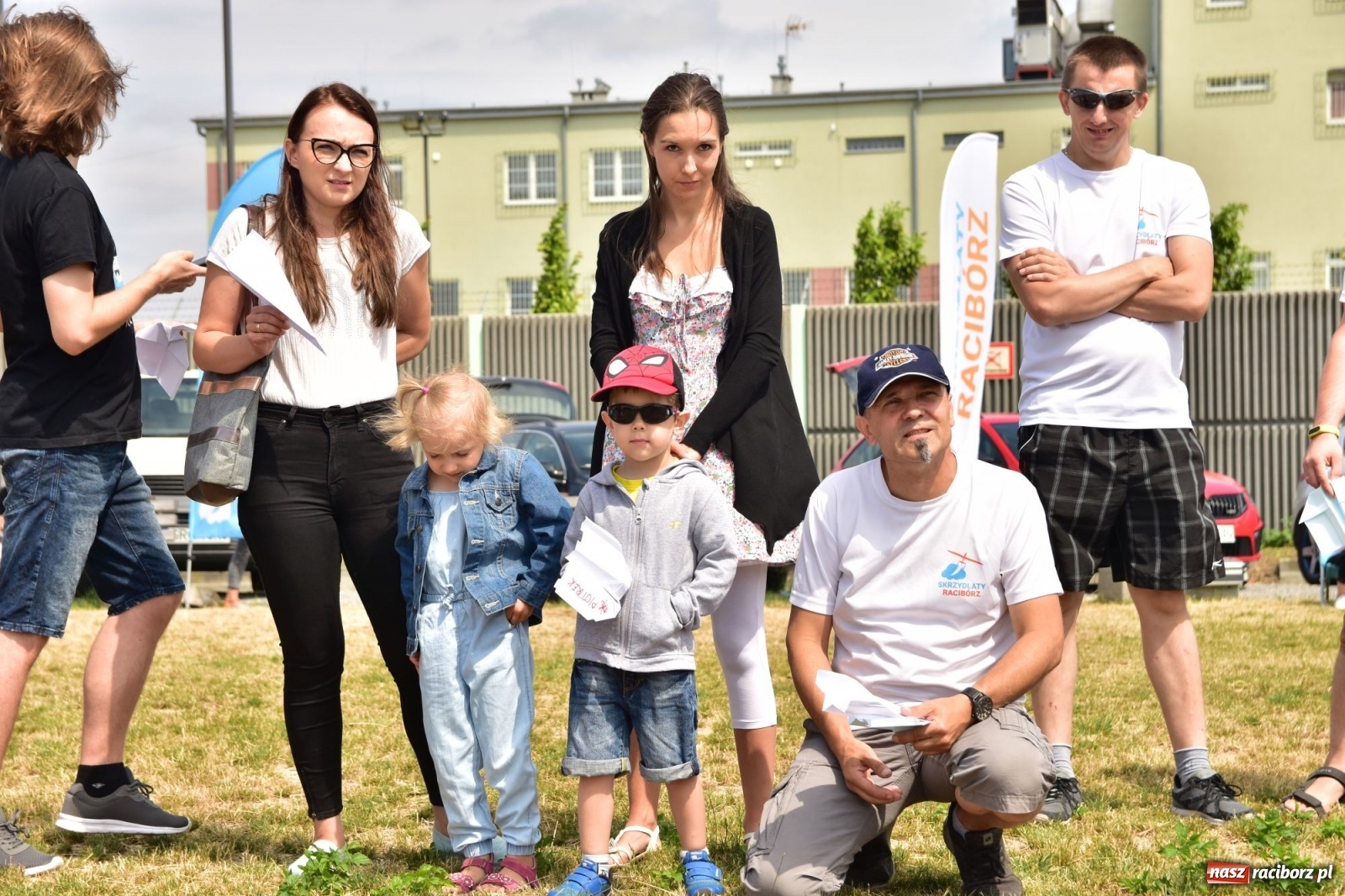 Zdjęcie w galerii na portalu naszraciborz.pl: Papierowe samoloty wzbiły się do nieba [FOTO] wiadomości z regionu