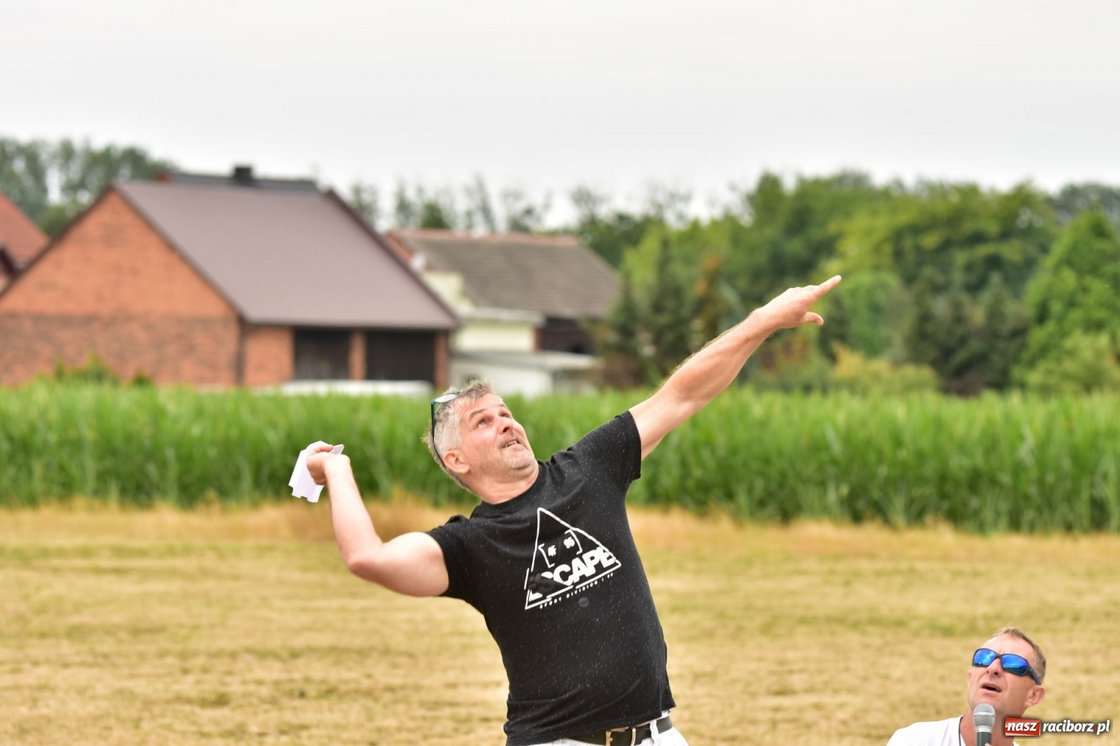 Zdjęcie w galerii na portalu naszraciborz.pl: Papierowe samoloty wzbiły się do nieba [FOTO] wiadomości z regionu