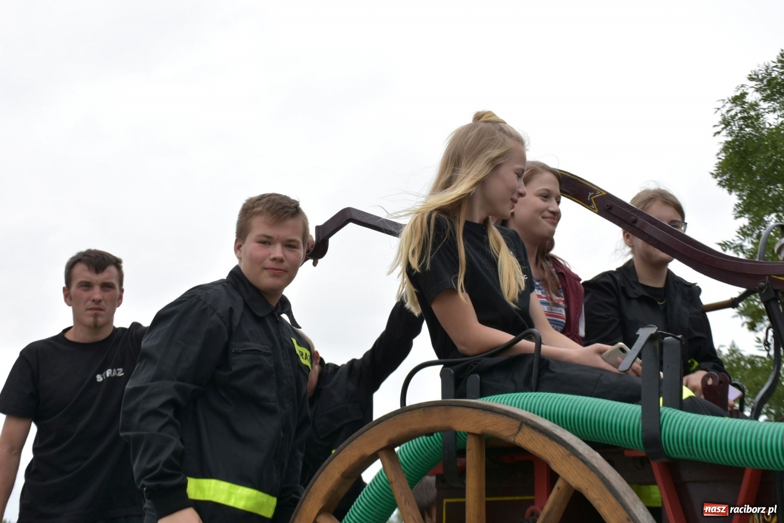 Zdjęcie w galerii na portalu naszraciborz.pl: Bieńkowickie zawody sikawek konnych. Tworków z głównym trofeum [FOTO i WIDEO] wiadomości z regionu
