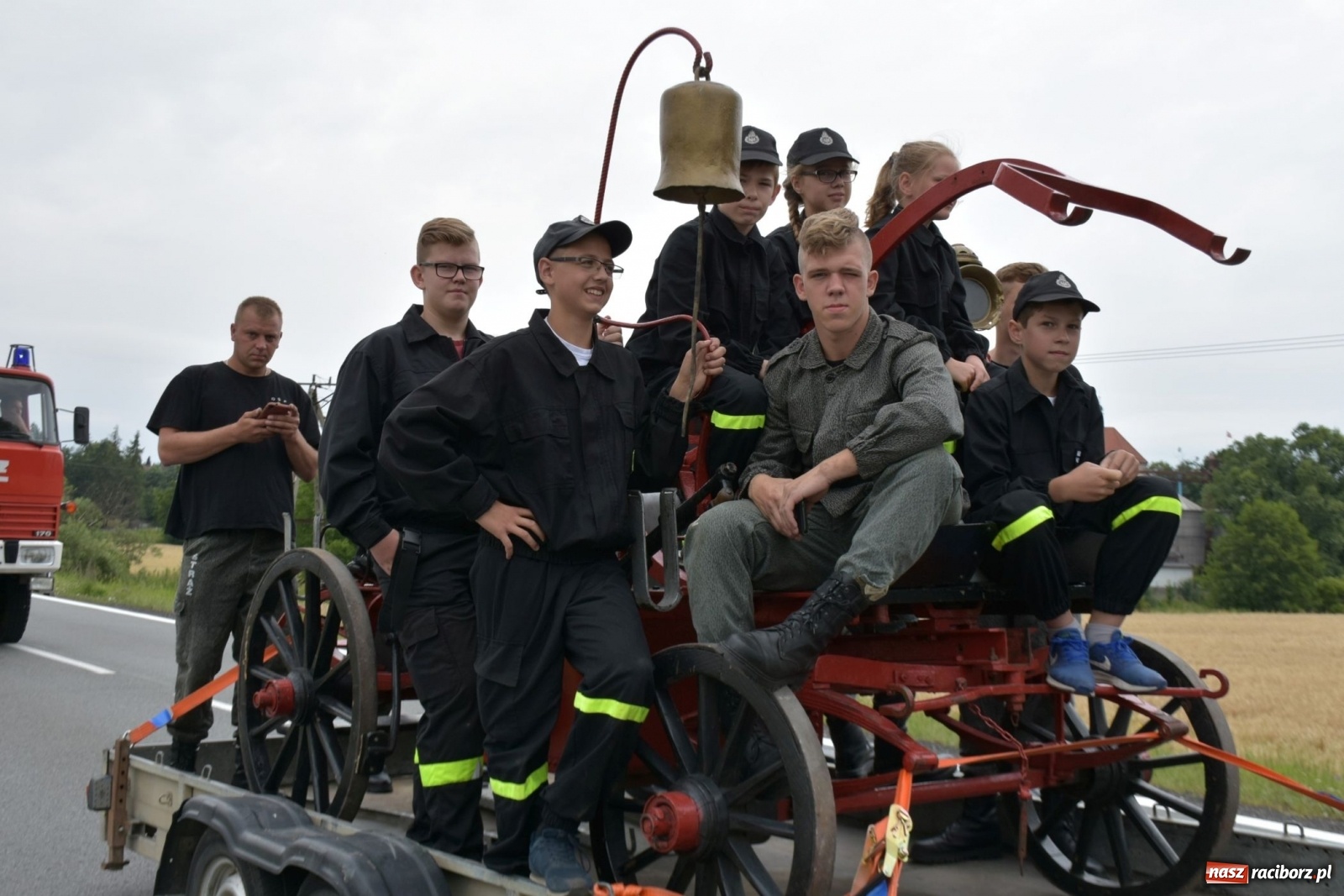 Zdjęcie w galerii na portalu naszraciborz.pl: Bieńkowickie zawody sikawek konnych. Tworków z głównym trofeum [FOTO i WIDEO] wiadomości z regionu