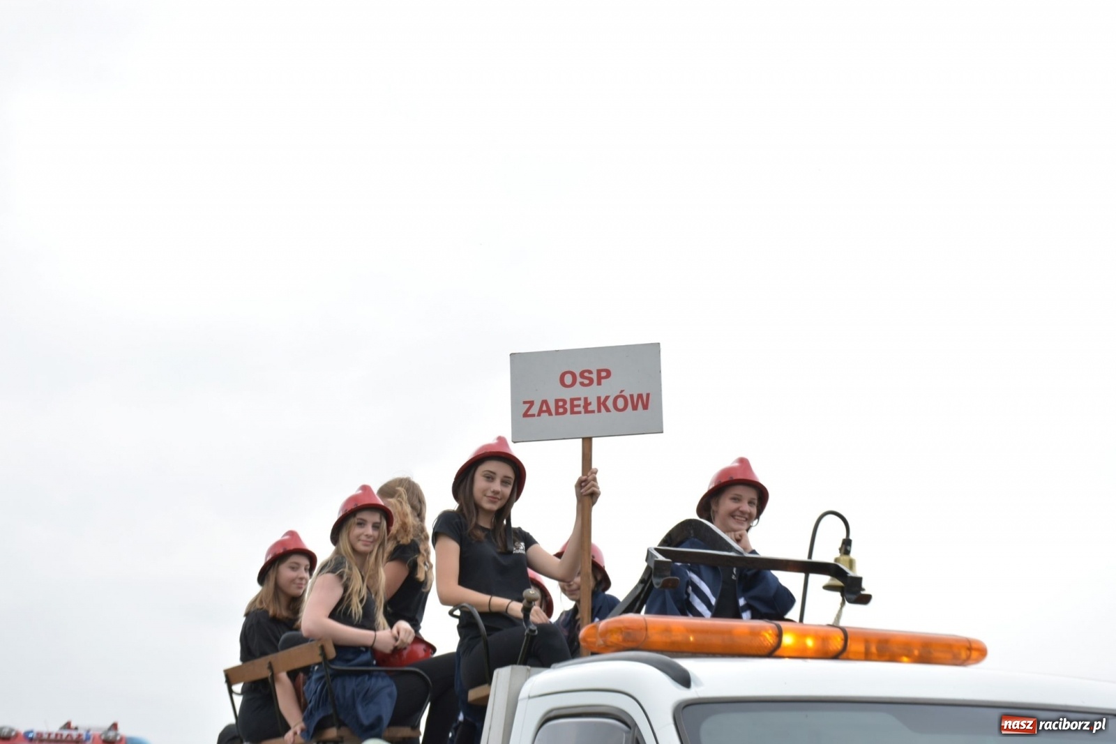 Zdjęcie w galerii na portalu naszraciborz.pl: Bieńkowickie zawody sikawek konnych. Tworków z głównym trofeum [FOTO i WIDEO] wiadomości z regionu