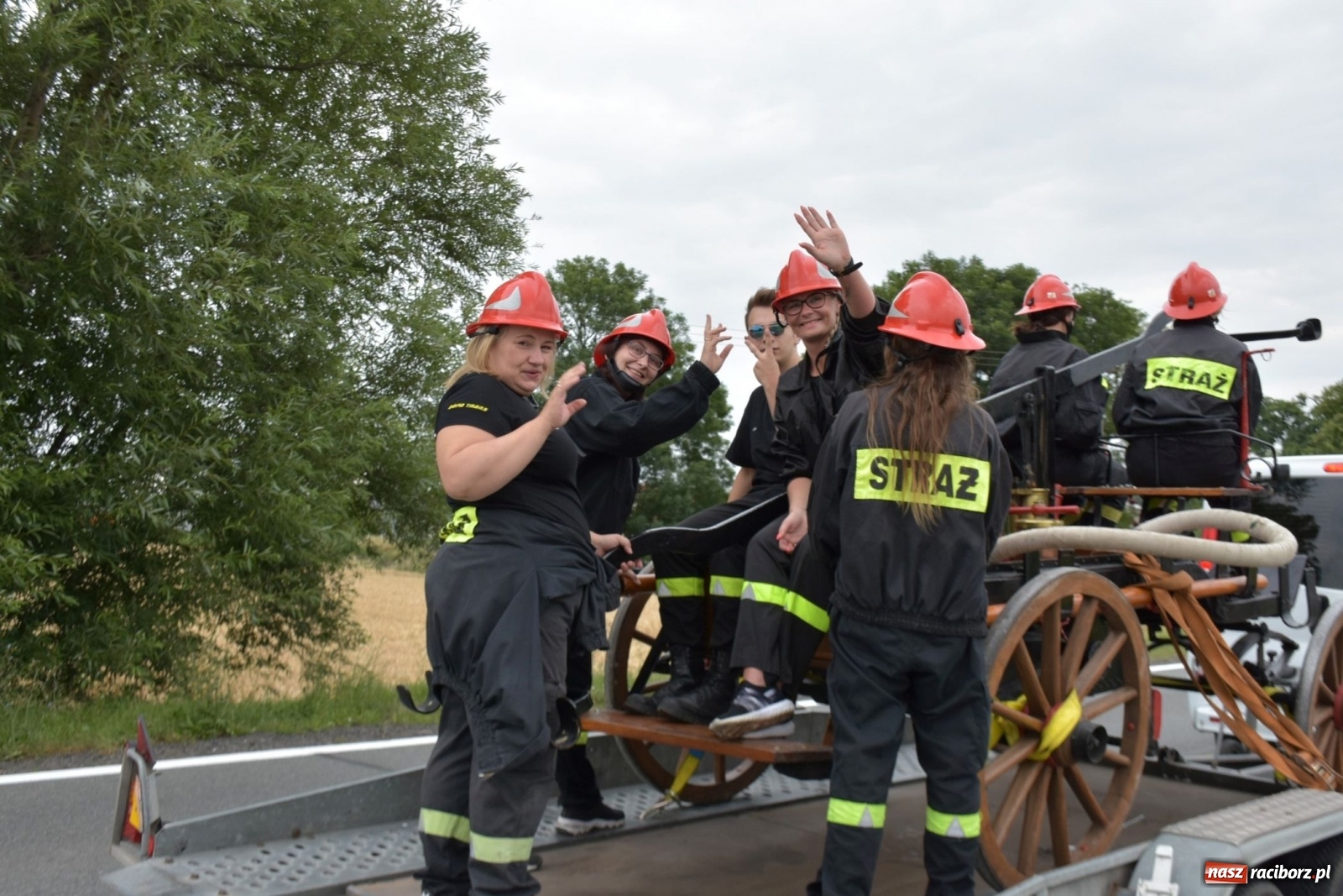 Zdjęcie w galerii na portalu naszraciborz.pl: Bieńkowickie zawody sikawek konnych. Tworków z głównym trofeum [FOTO i WIDEO] wiadomości z regionu