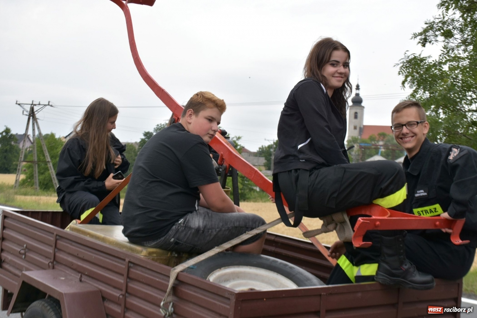 Zdjęcie w galerii na portalu naszraciborz.pl: Bieńkowickie zawody sikawek konnych. Tworków z głównym trofeum [FOTO i WIDEO] wiadomości z regionu