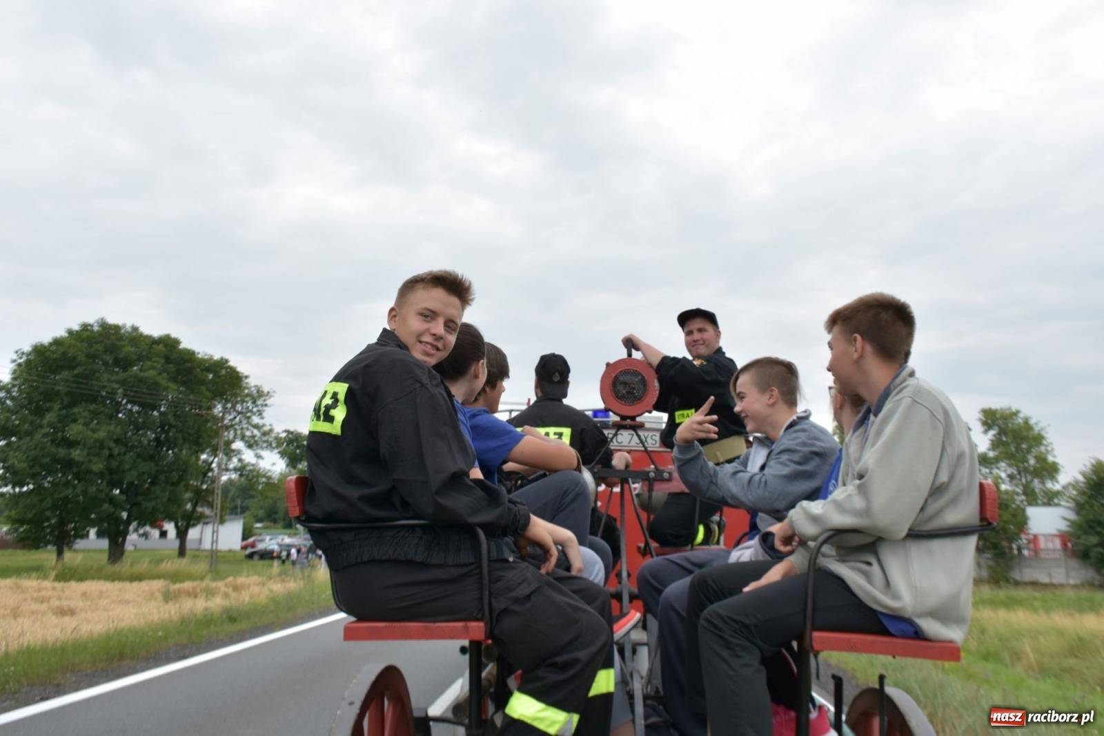 Zdjęcie w galerii na portalu naszraciborz.pl: Bieńkowickie zawody sikawek konnych. Tworków z głównym trofeum [FOTO i WIDEO] wiadomości z regionu