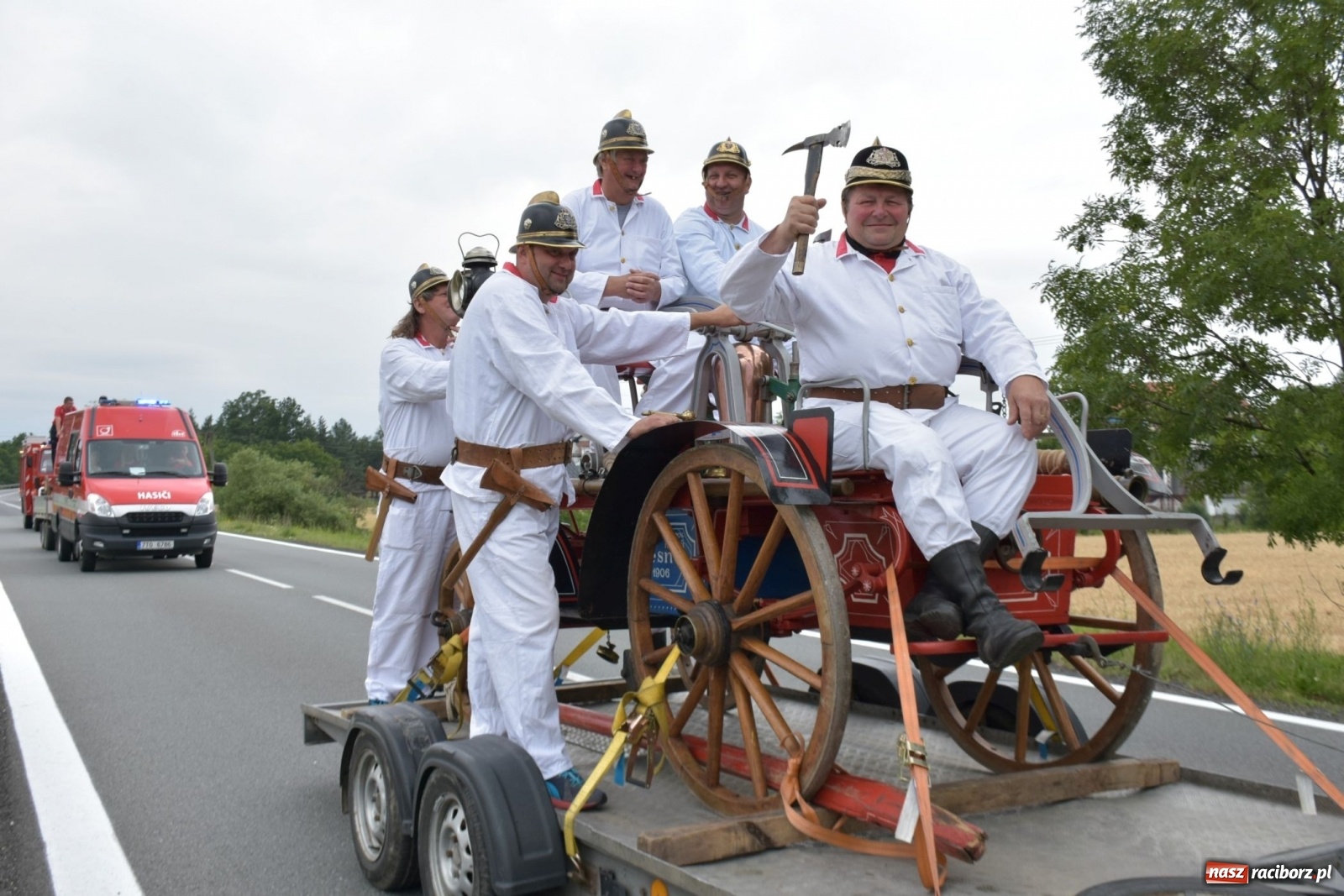 Zdjęcie w galerii na portalu naszraciborz.pl: Bieńkowickie zawody sikawek konnych. Tworków z głównym trofeum [FOTO i WIDEO] wiadomości z regionu